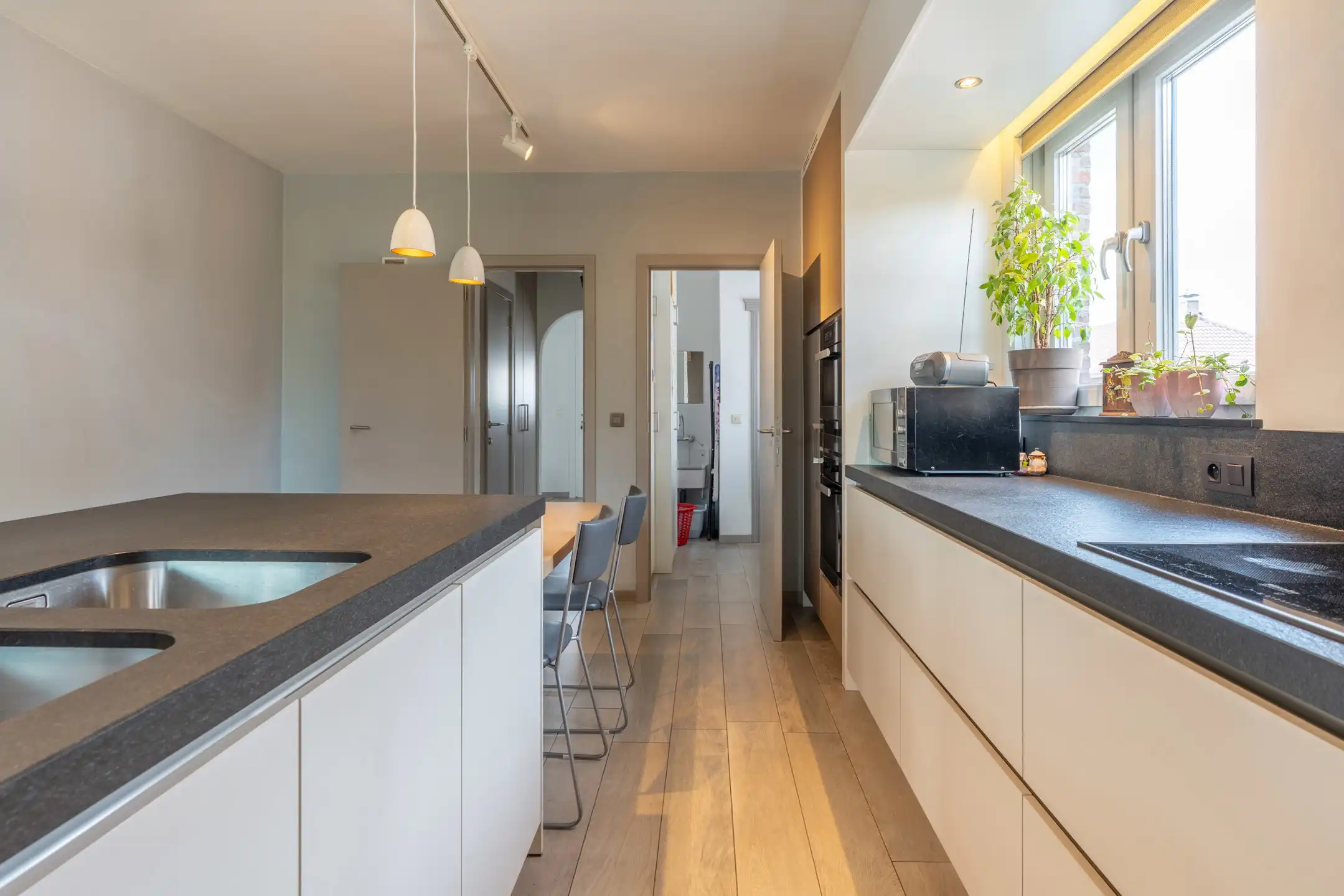 Zeer gunstig gelegen energiezuinige woning met 3 ruime slaapkamers op 564 m² foto 13