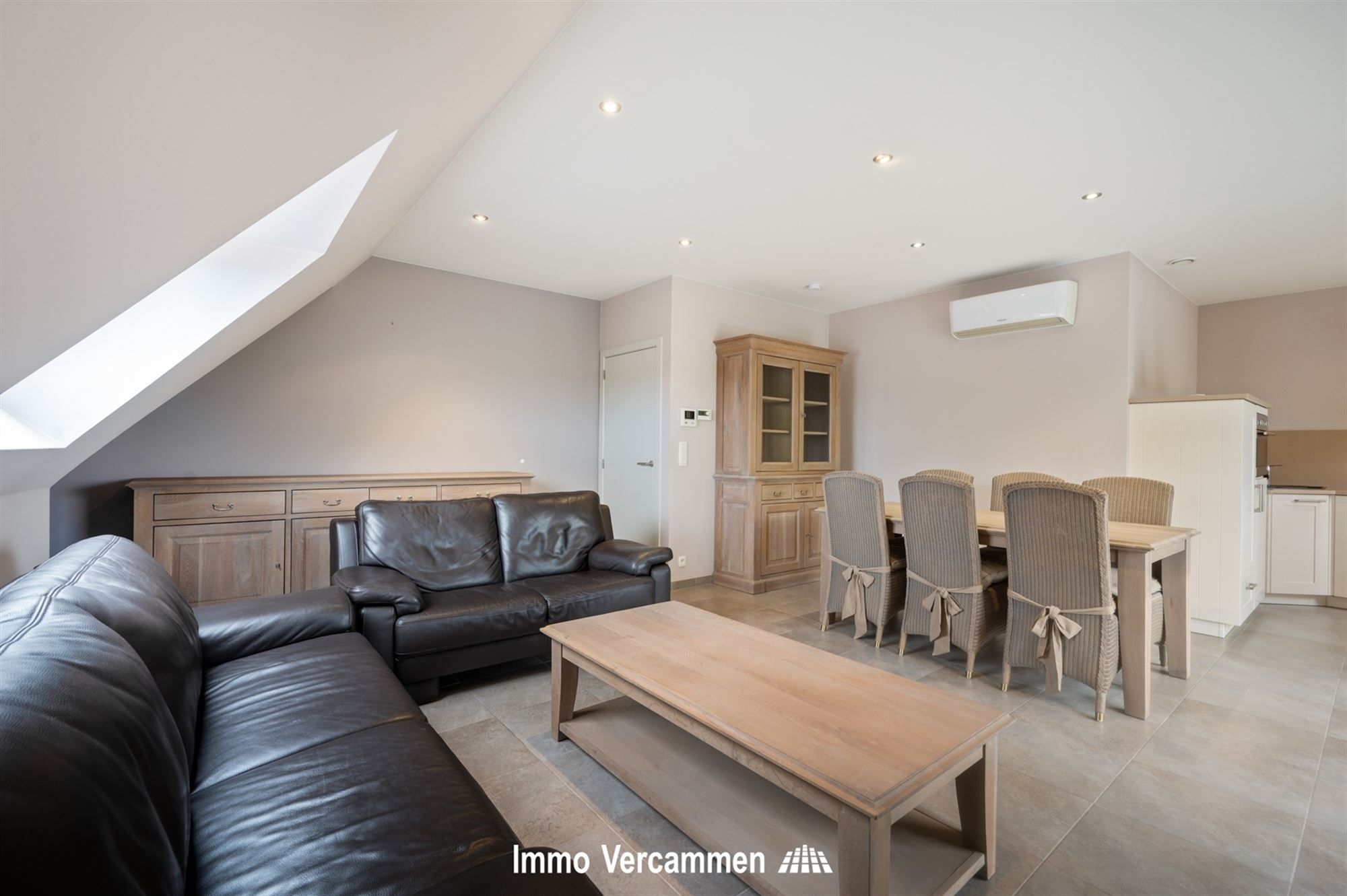 Recent, perfect instapklaar dakappartement te Putte foto 3