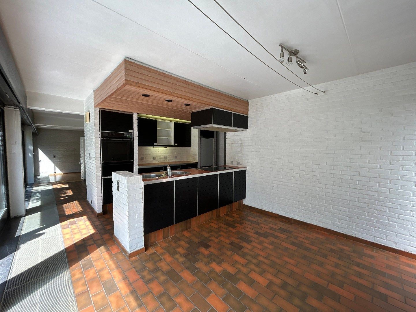 Ruime, moderne villa met uitzonderlijke garage  foto 9