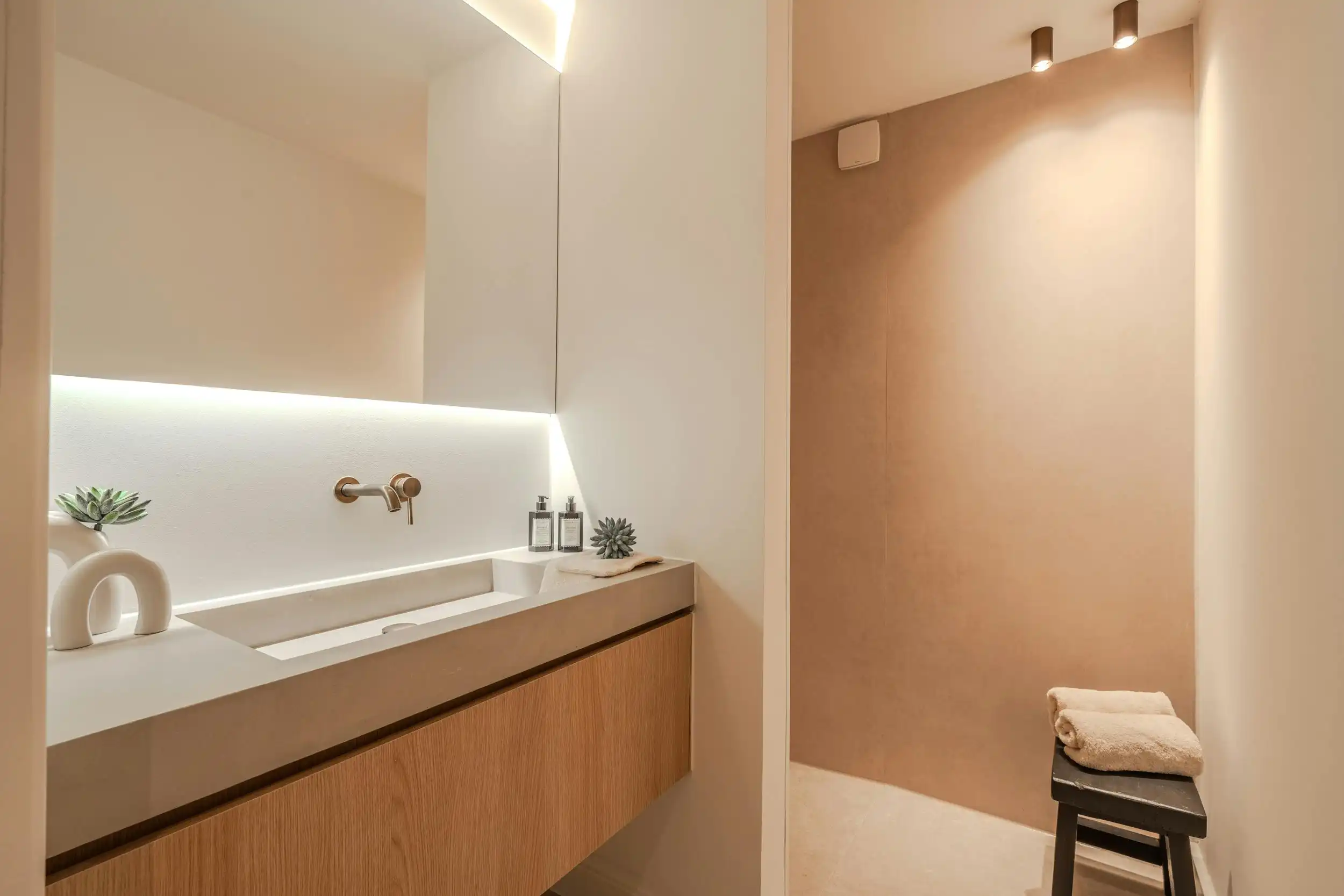 Ruim appartement met twee slaapkamers op topligging foto 6