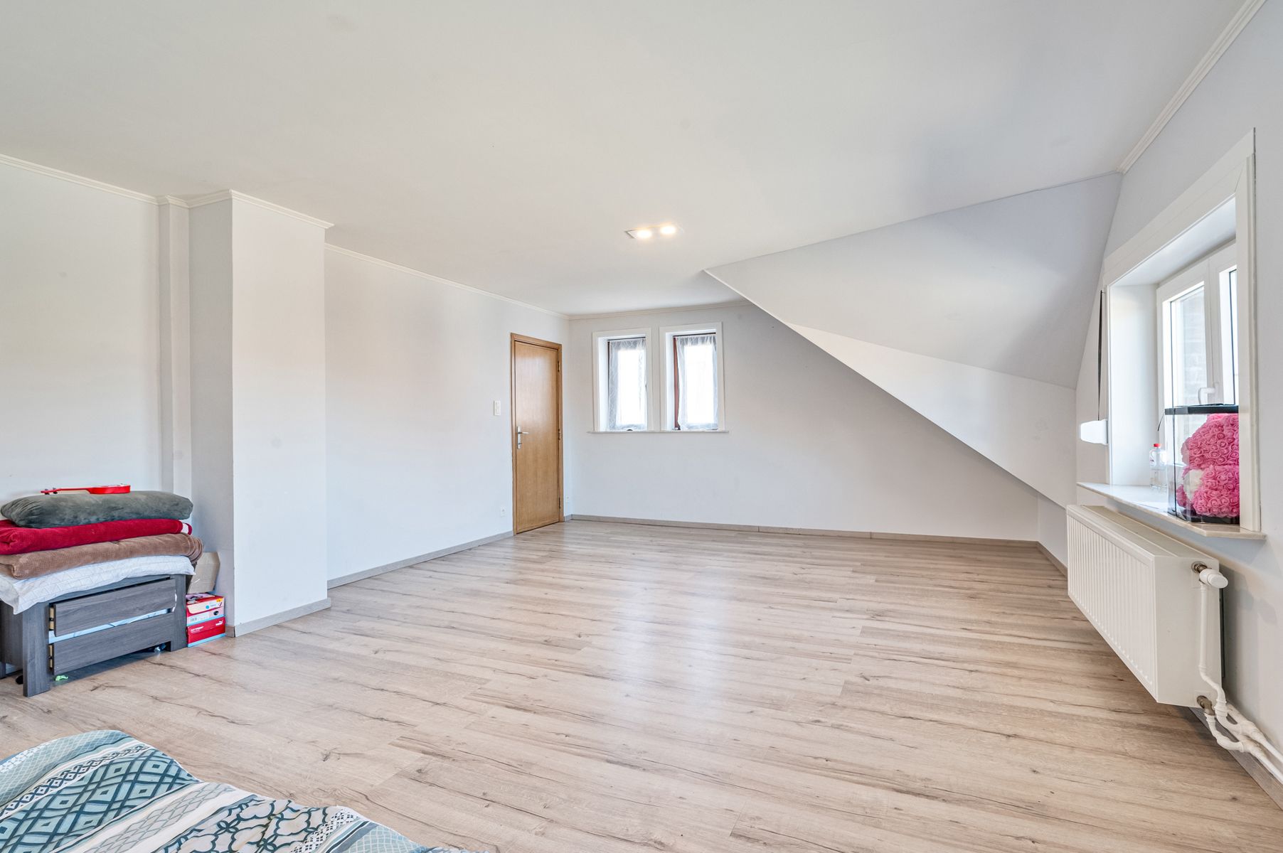 Ruime, instapklare gezinswoning met 4 slaapkamers en garage foto 19