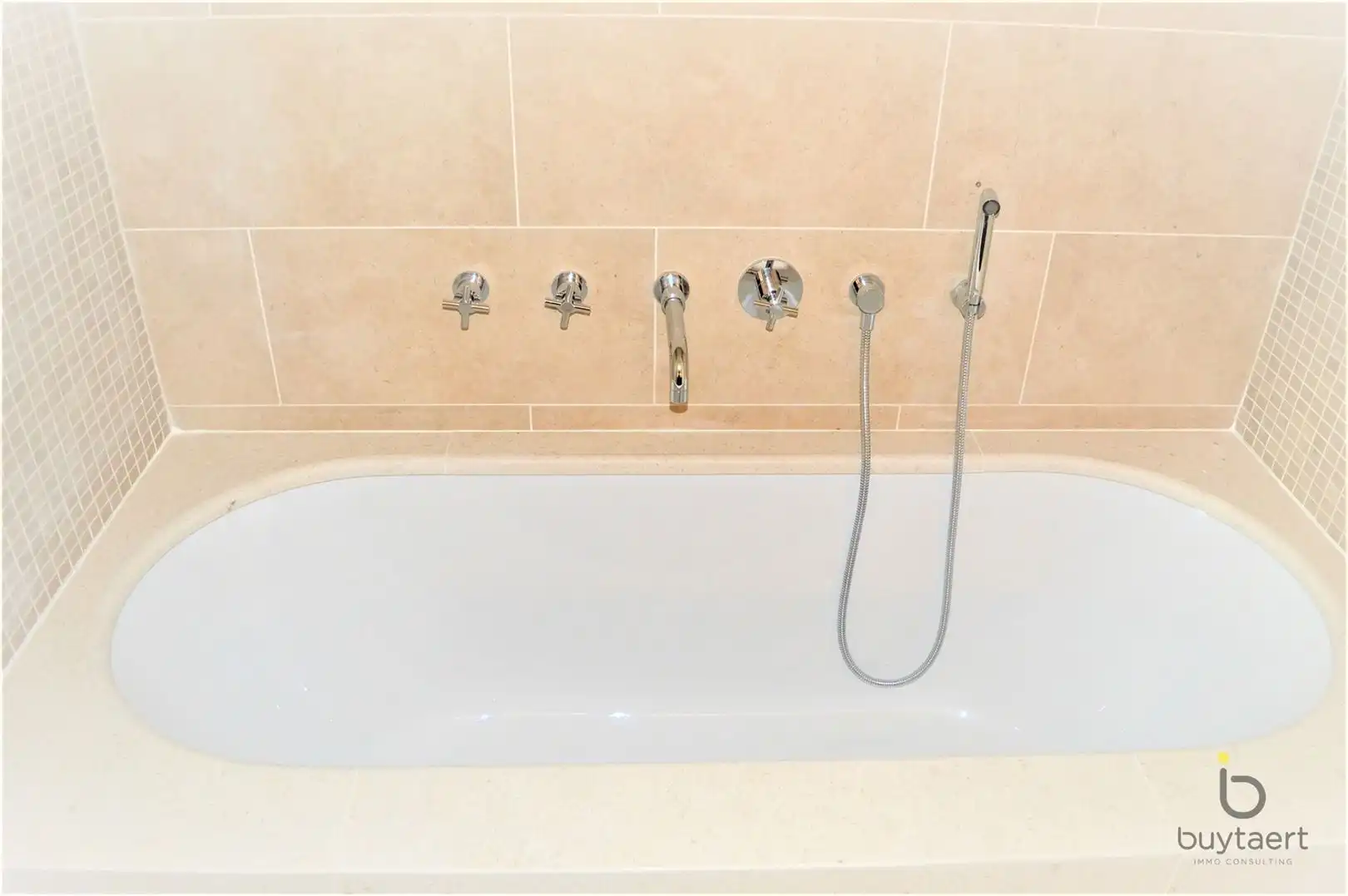 Standingvol en recent 2 slaapkamer appartement te Schilde. foto 16