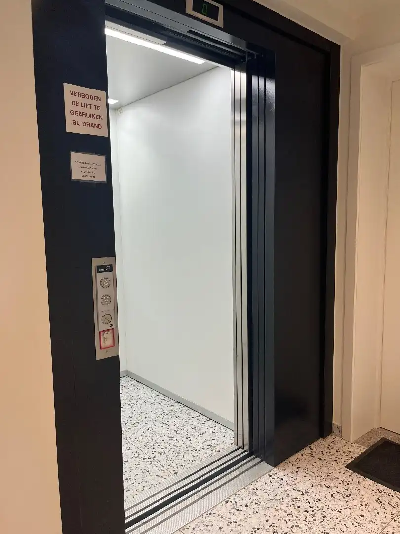 Luxe appartement van 108 m² met groot terras foto 21