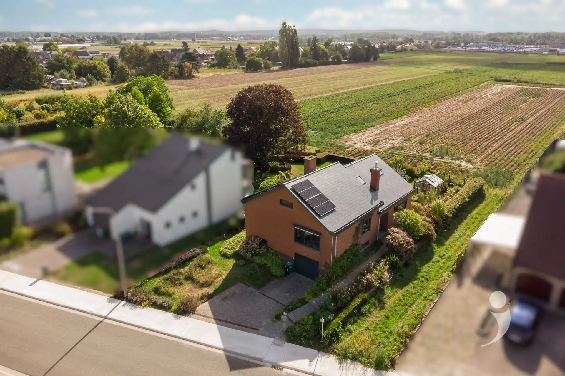 Gerenoveerde woning met prachtig zicht over de velden foto 38