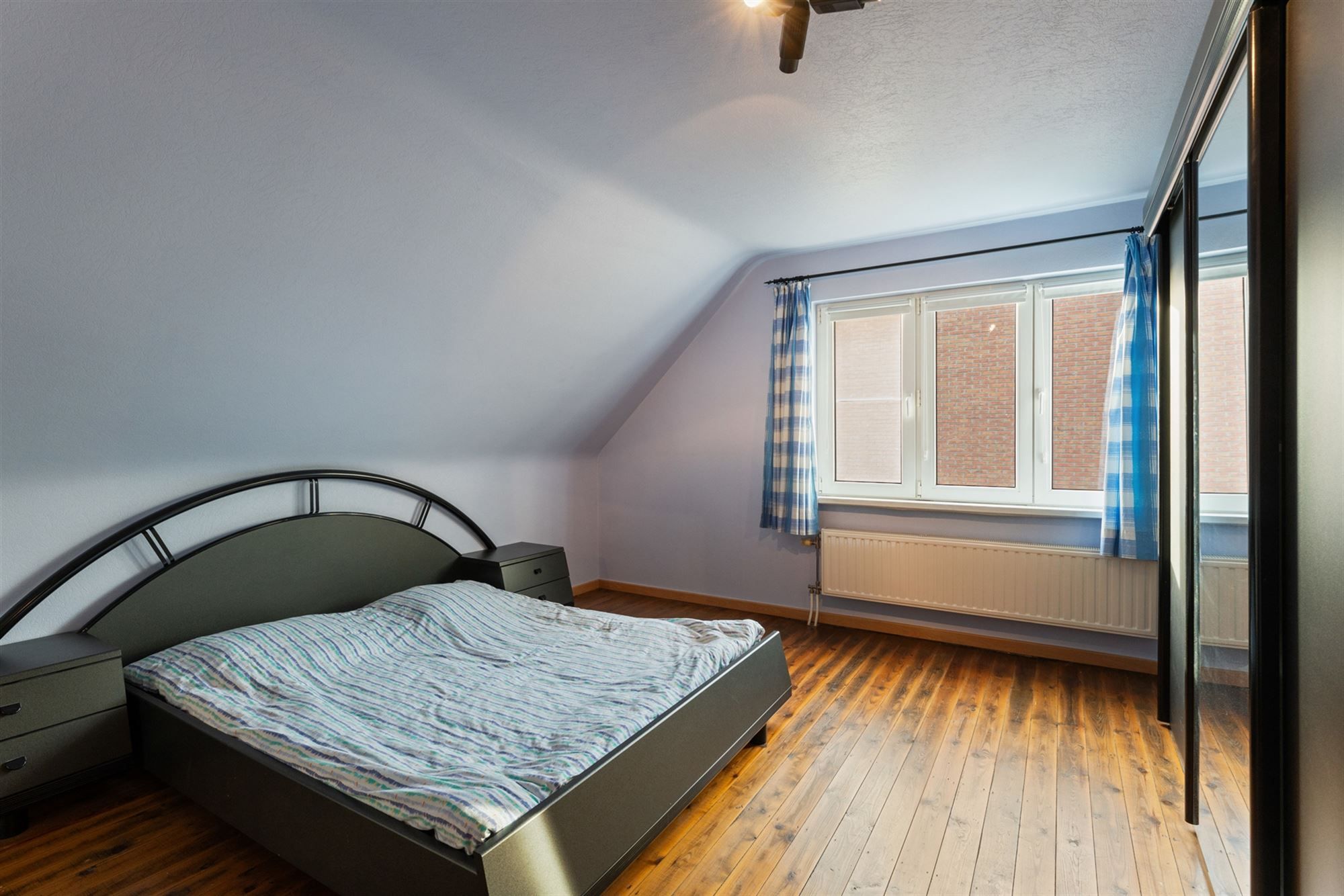 GOED ONDERHOUDEN WONING MET 2 SLAAPKAMERS RUSTIG GELEGEN OP EEN PERCEEL VAN 4A27CA TE LEOPOLDSBURG foto 12