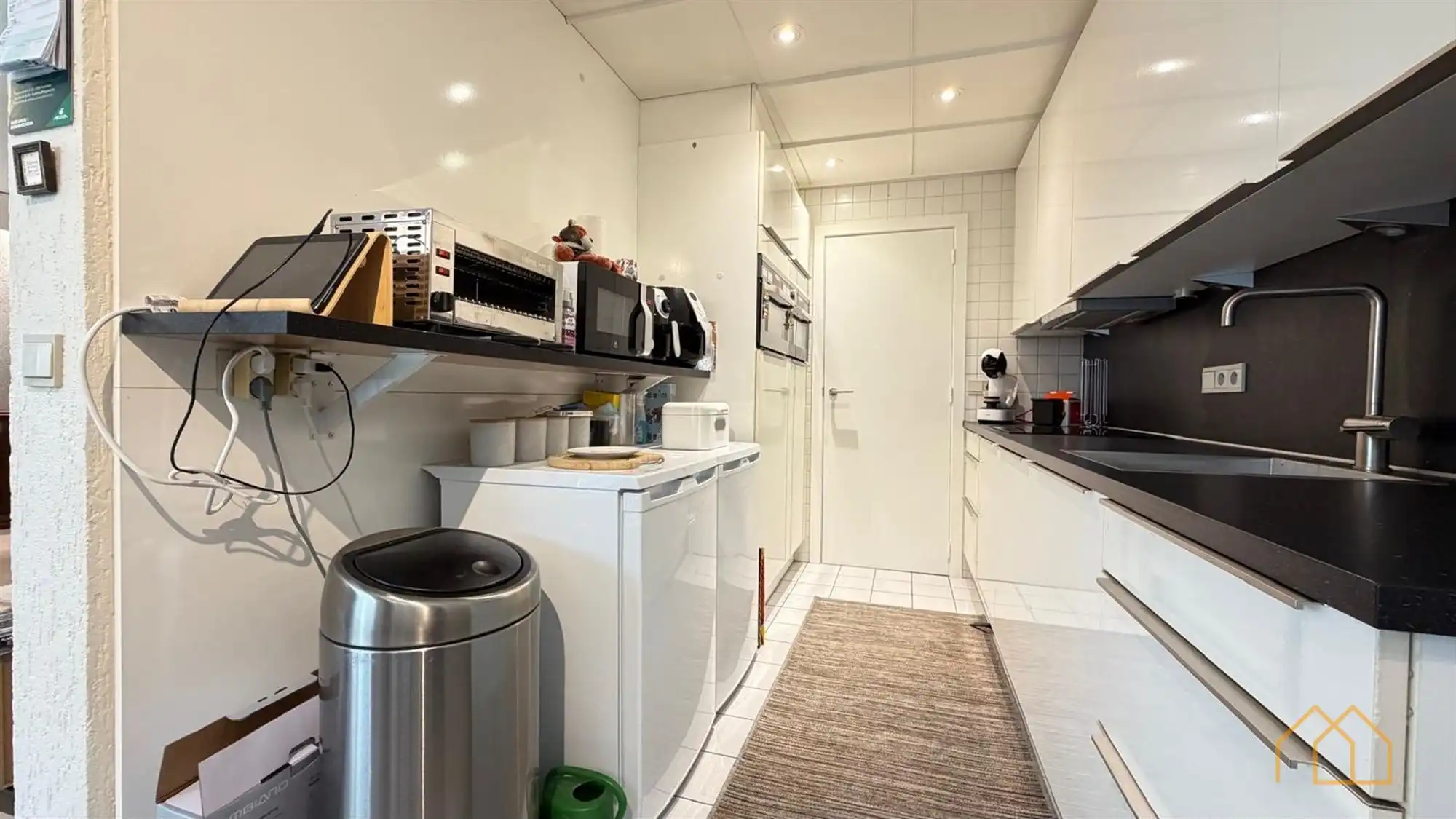 Groot hoek-appartement met 3 terrassen en dubbele garage foto 9