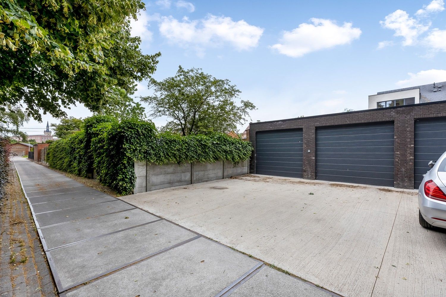 Ruim duplex appartement met 2 garages foto 12