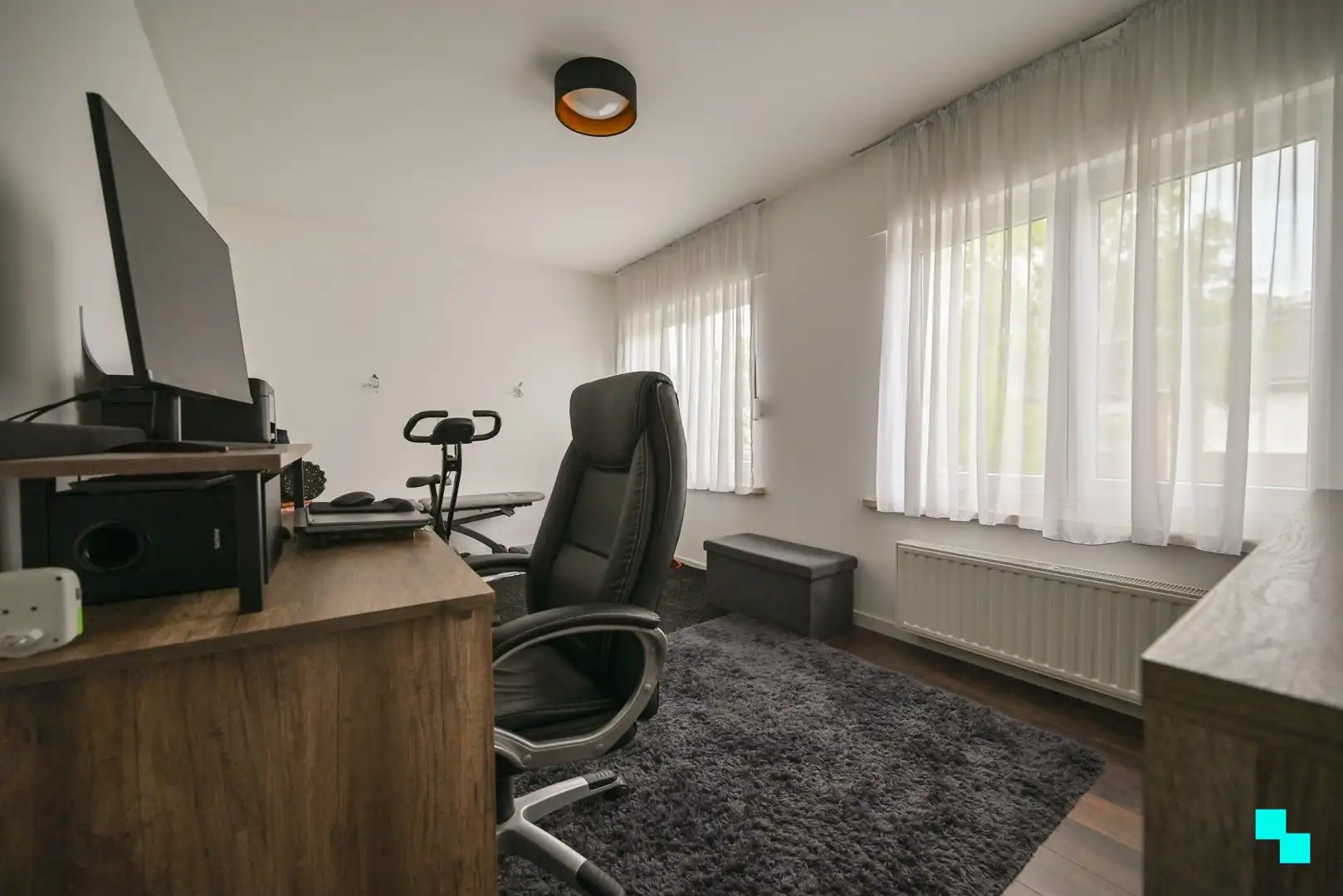 Instapklare, gerenoveerde woning met achteruitgang te Izegem foto 25