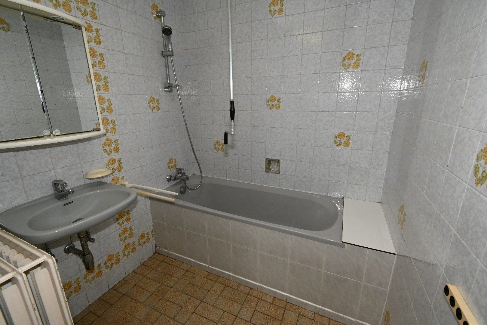 Alleenstaande woning met garage en tuin foto 16