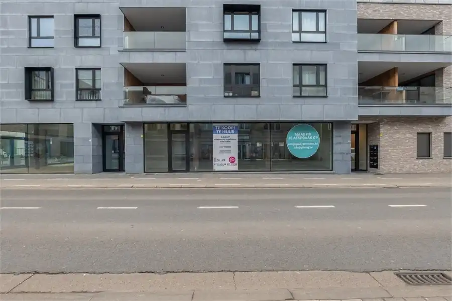 UNIEK CASCO HANDELSPAND VAN 196M² OP EEN TOPLOCATIE IN HASSELT foto 8
