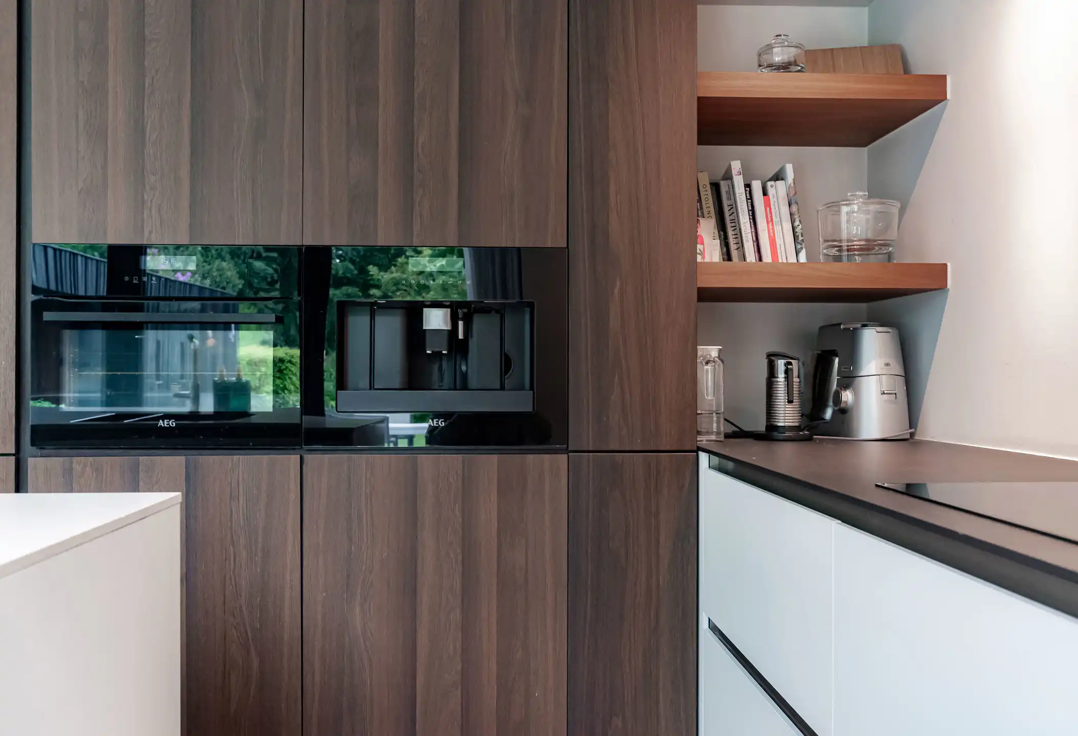 Prachtig gerenoveerde halfopen woning op een mooi perceel foto 10