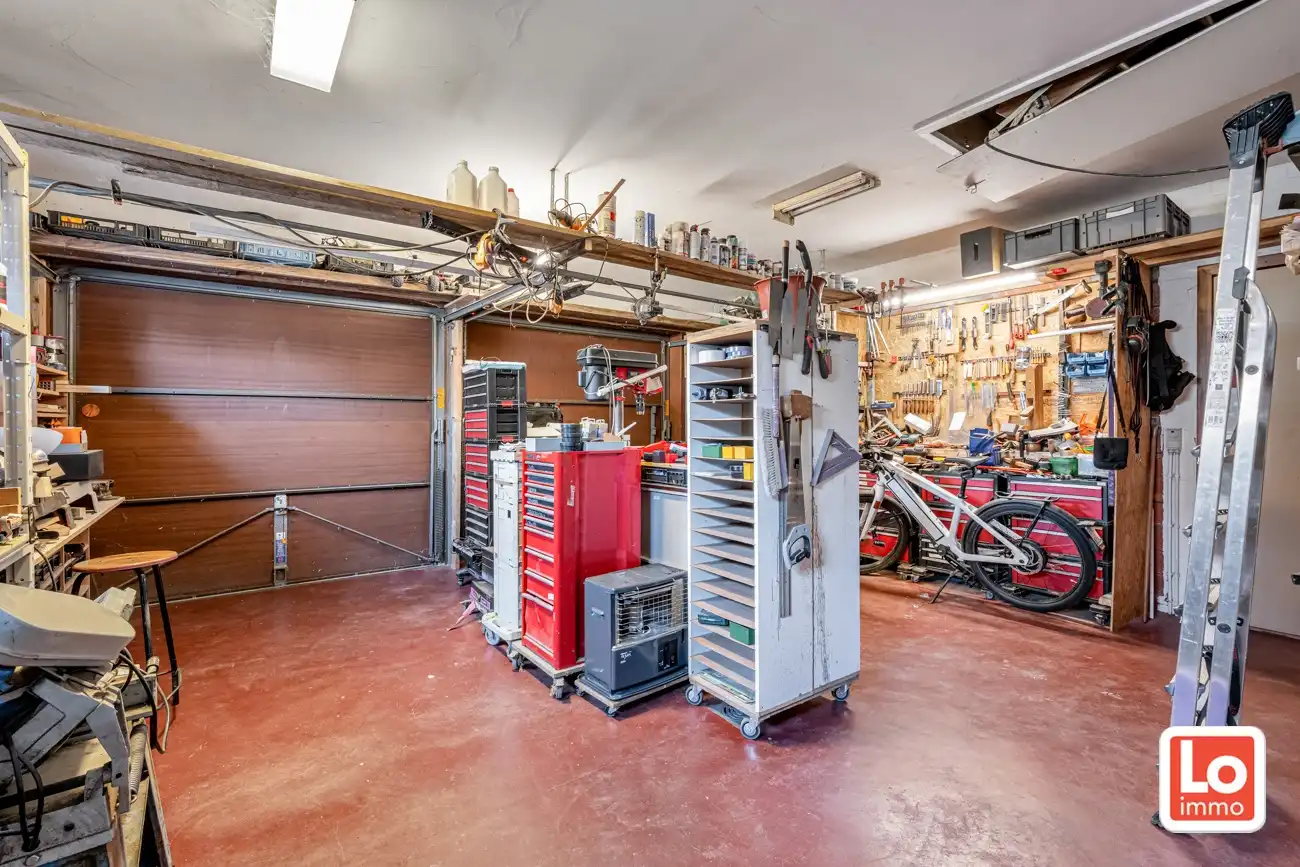 Gelijkvloerse open woning met dubbele inpandige garage en zonnige tuin op een toplocatie nabij het centrum van Lochristi! foto 15