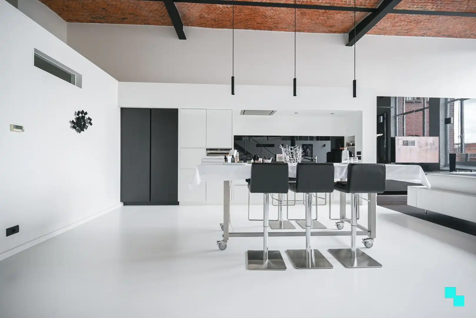 Exclusieve loft langs het water in Kortrijk! foto 8