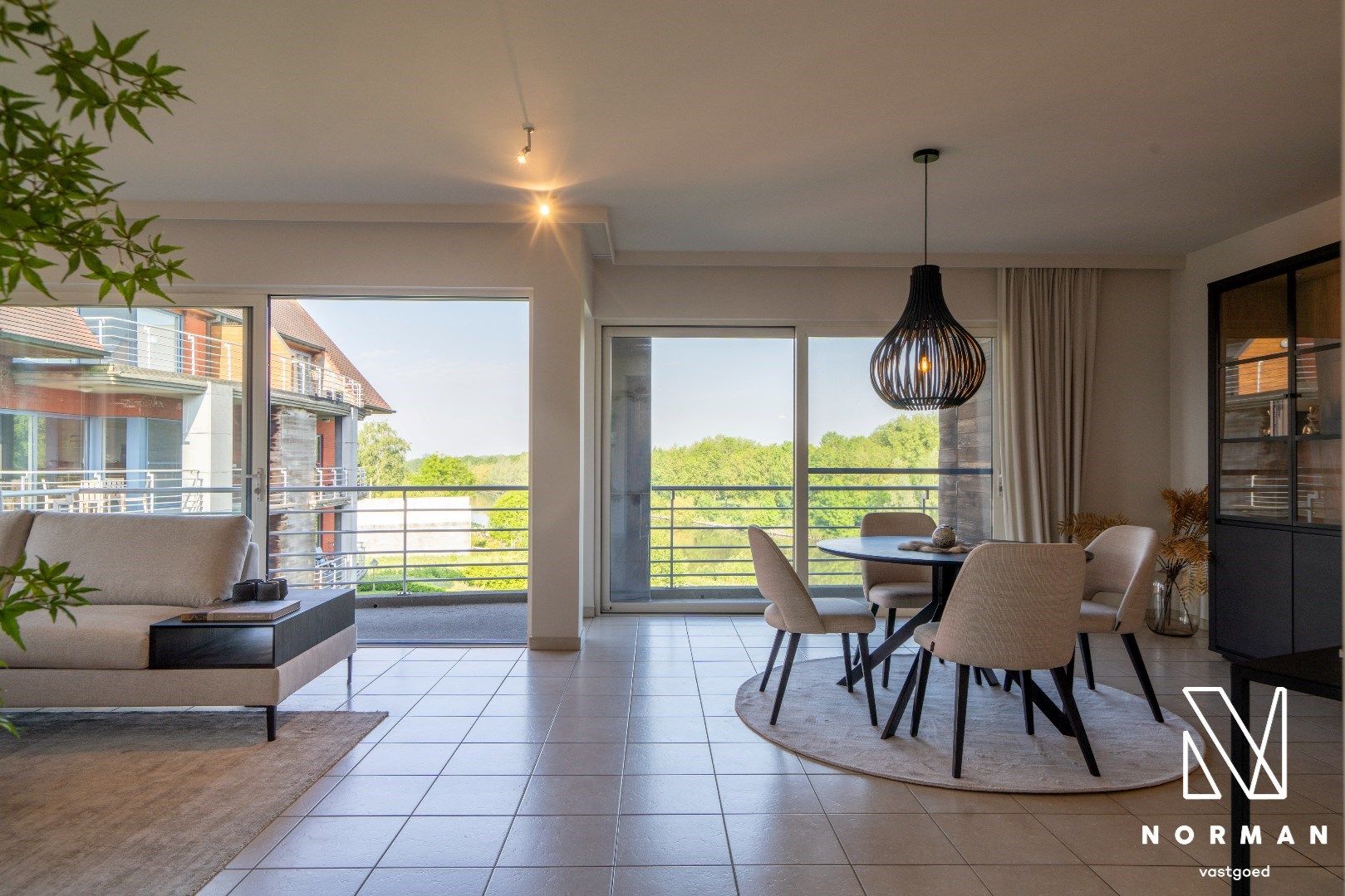 Ruim appartement met 2 slaapkamers, ondergrondse garage en prachtig zicht op de Leie foto 9