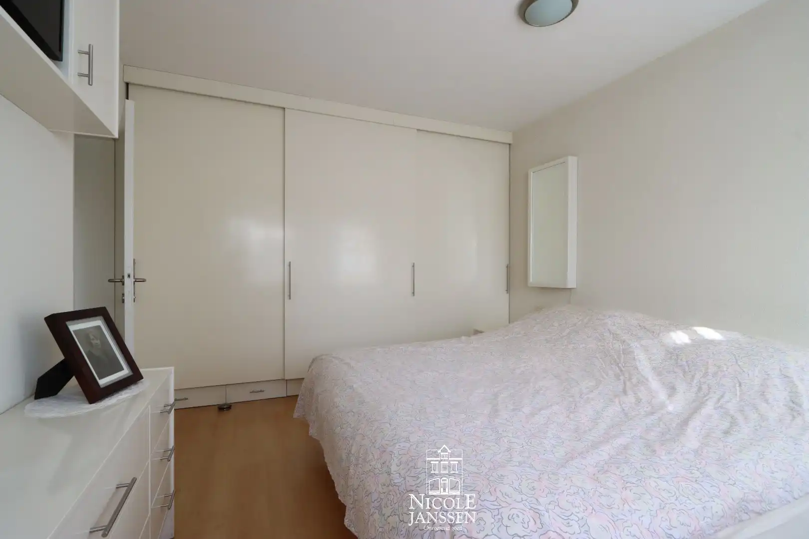 Ruime gezinswoning met mogelijkheden foto 13