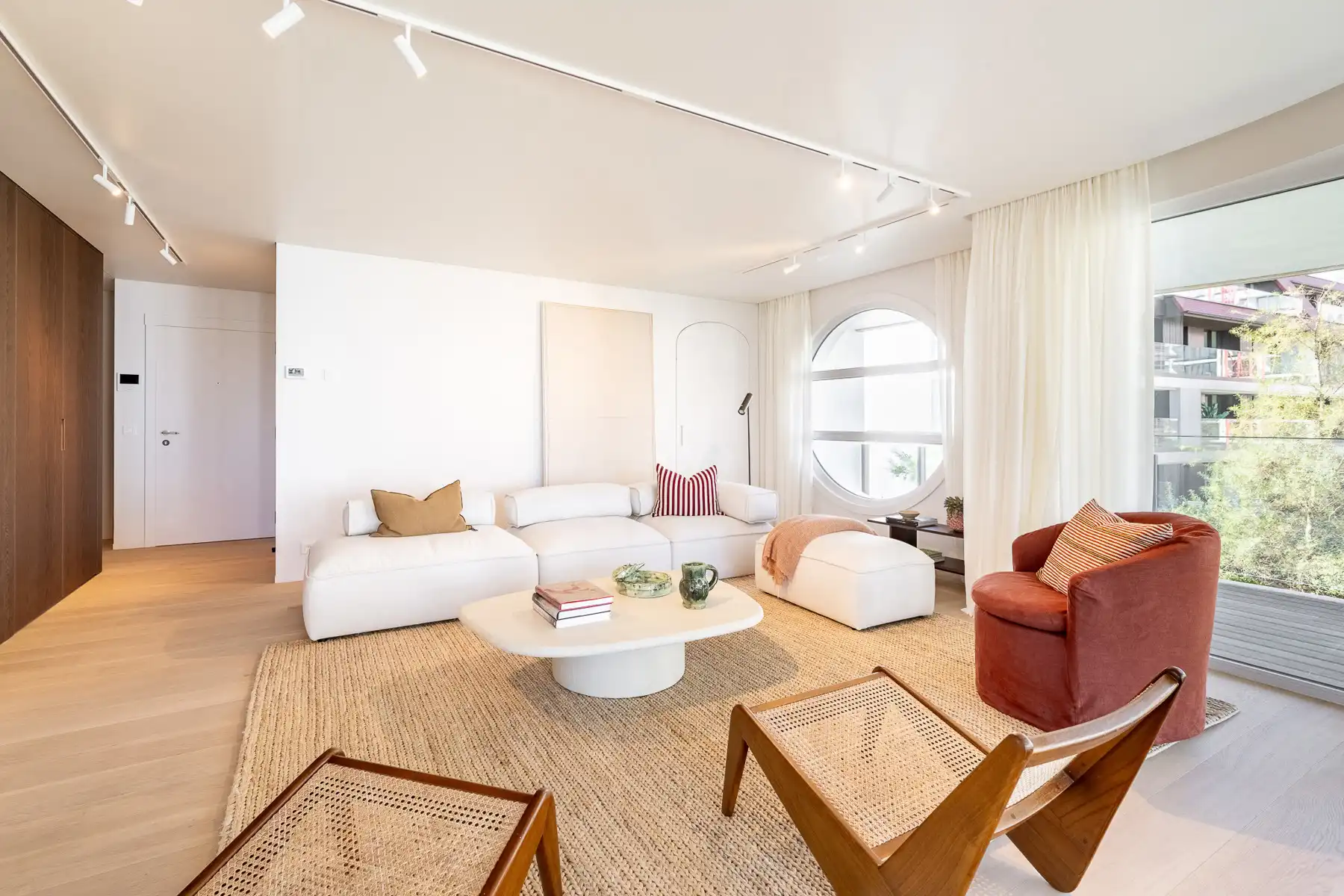 Stijlvol gerenoveerd appartement met zeezicht in het Zoute foto 6