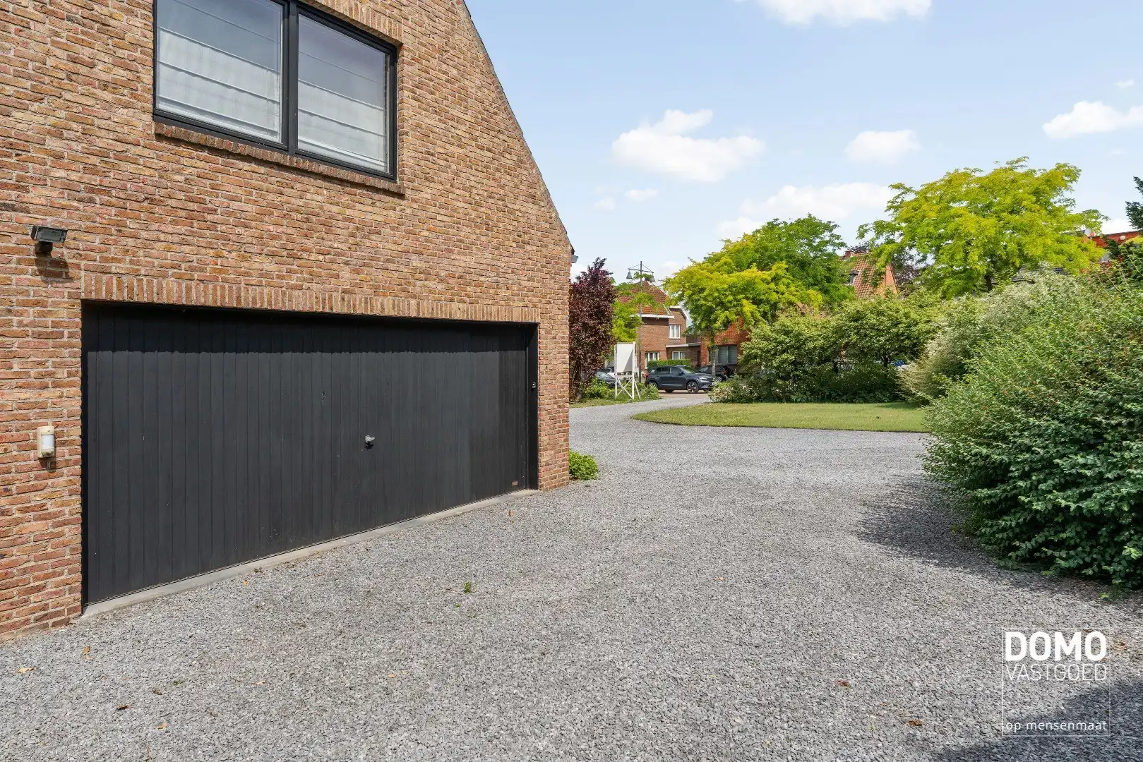 Exclusieve statige open bebouwing met zuid gerichte tuin in het centrum van Kermt (Hasselt) foto 5