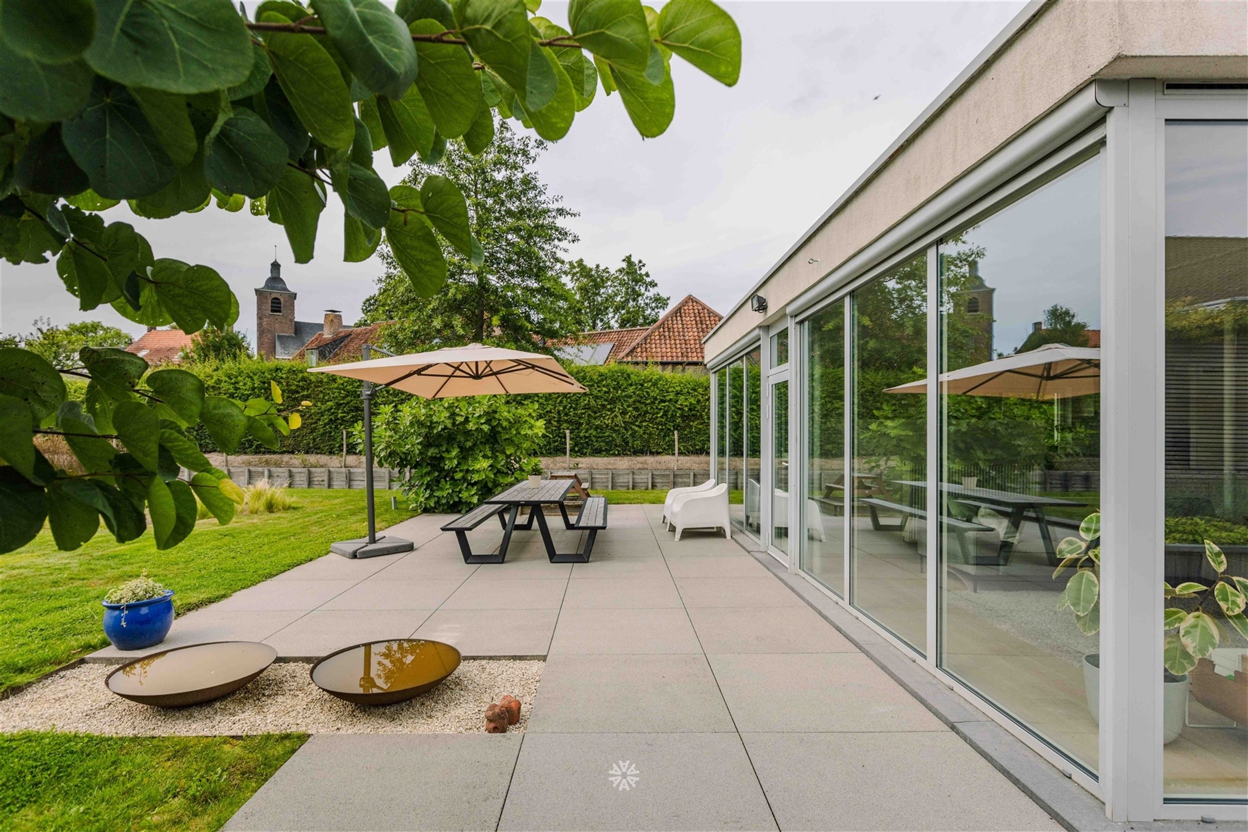 Instapklare bungalow in de pittoreske dorpskern van Wannegem-Lede foto 5