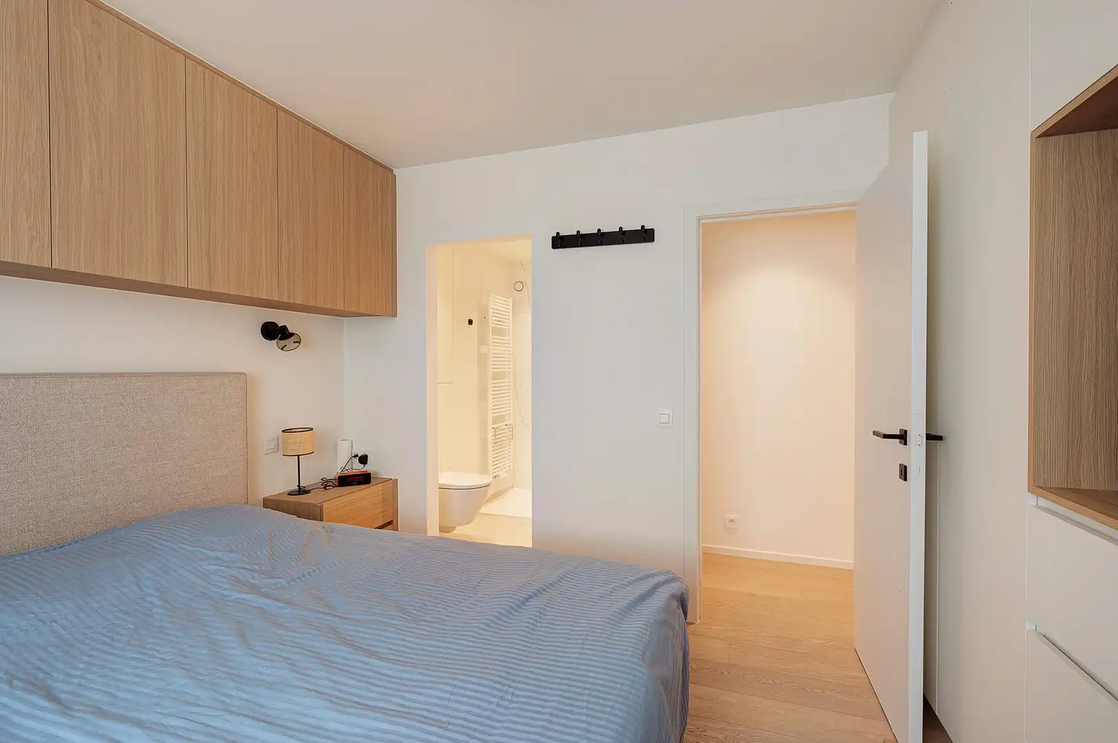 Prachtig gerenoveerd hoekappartement aan het Rubensplein. foto 13