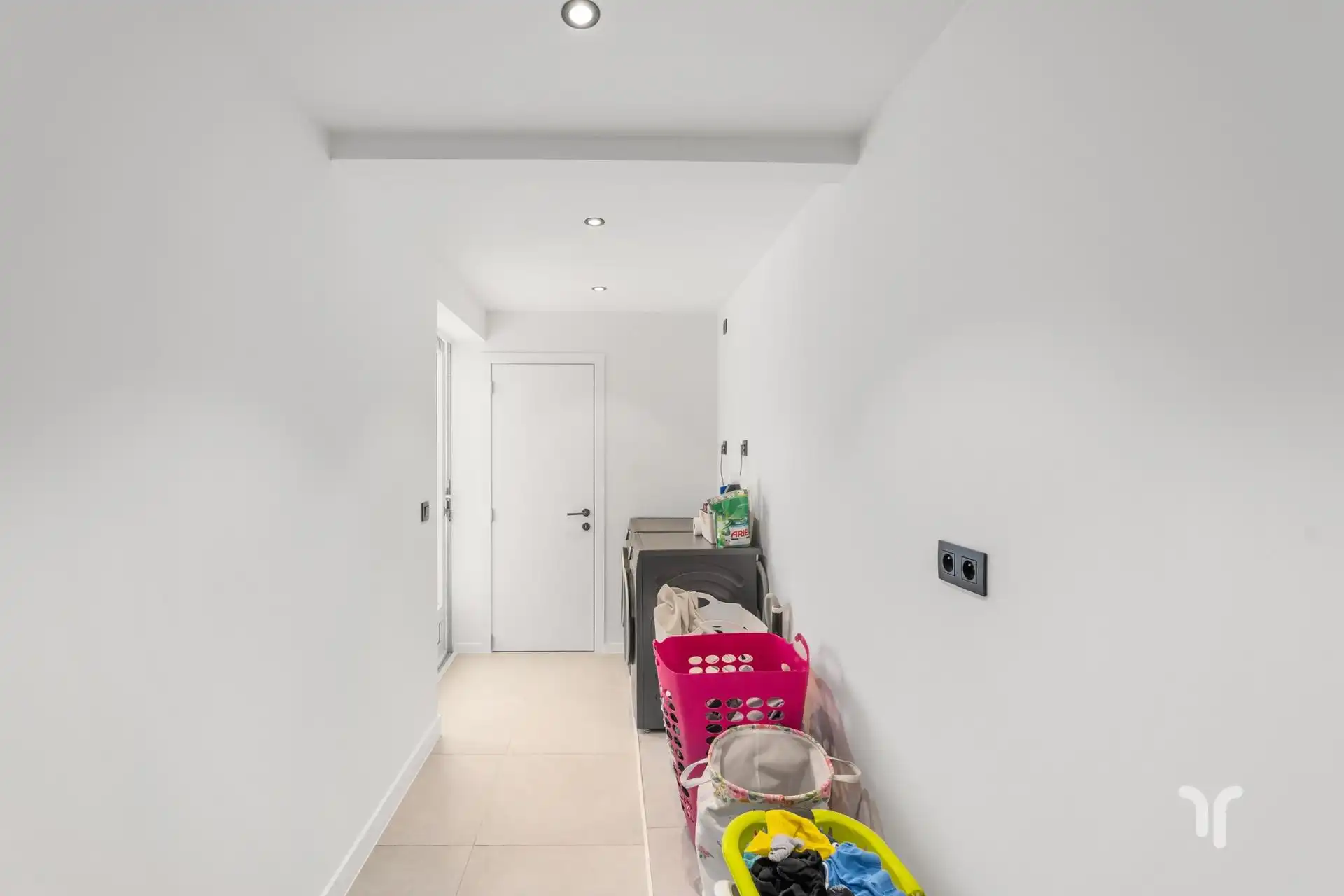 Op zoek naar een instapklare gezinswoning met garage, zonnige tuin én een unieke ligging aan het groen?  foto 8