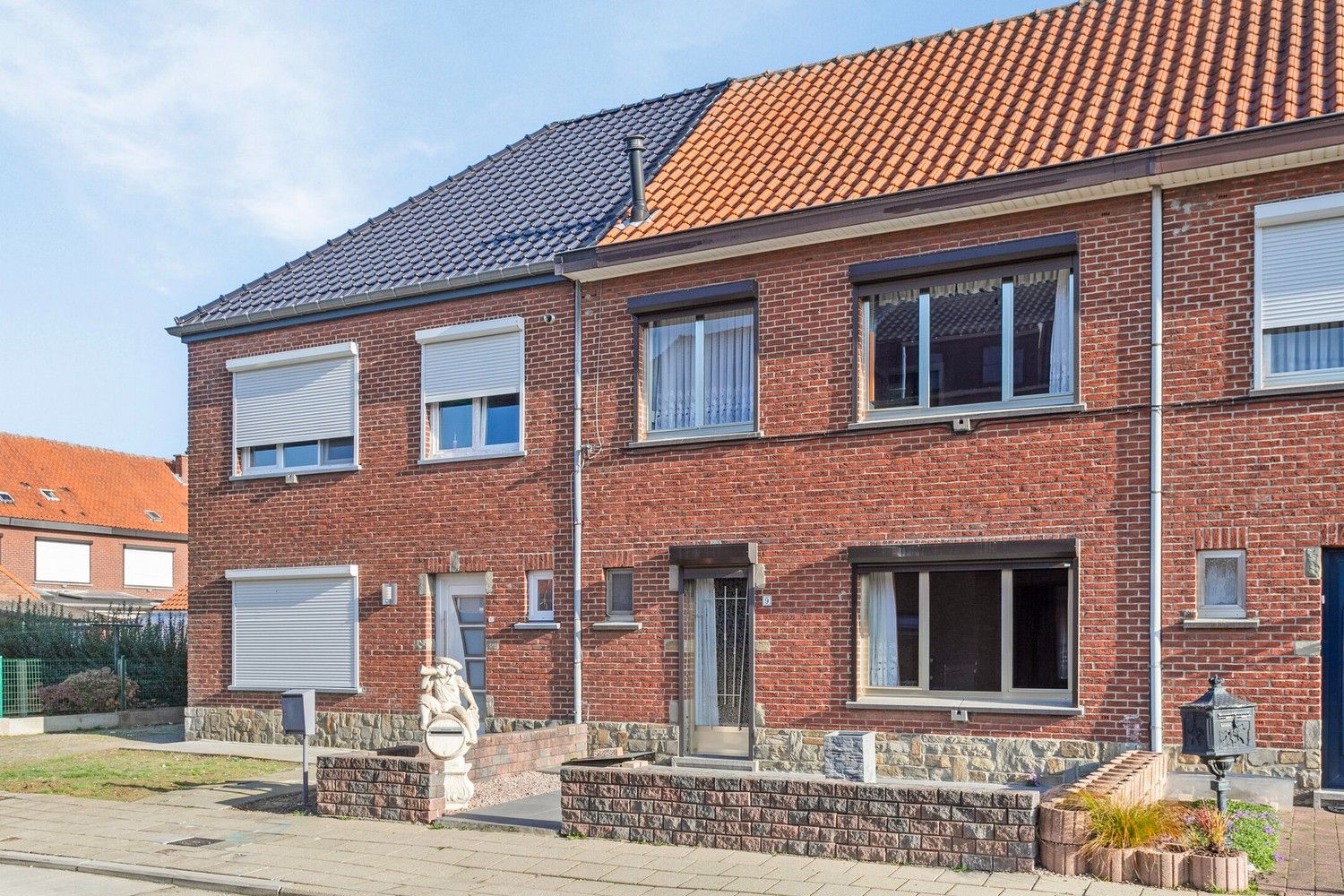 Te renoveren woning met veel potentieel in Sint-Truiden! foto 2