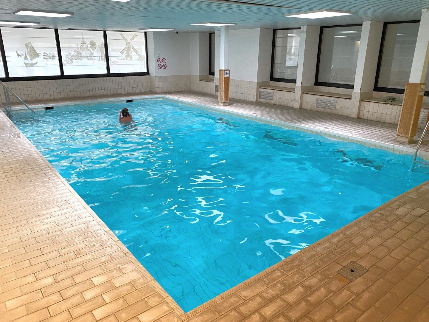 Prachtig 2 slaapkamer -appartement op de zeedijk van Oostduinkerke ! foto 12