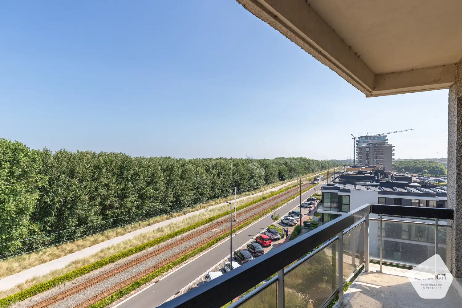 Instapklaar tweeslaapkamerappartement met zonnige terrassen en een weids uitzicht over het hinterland foto 21