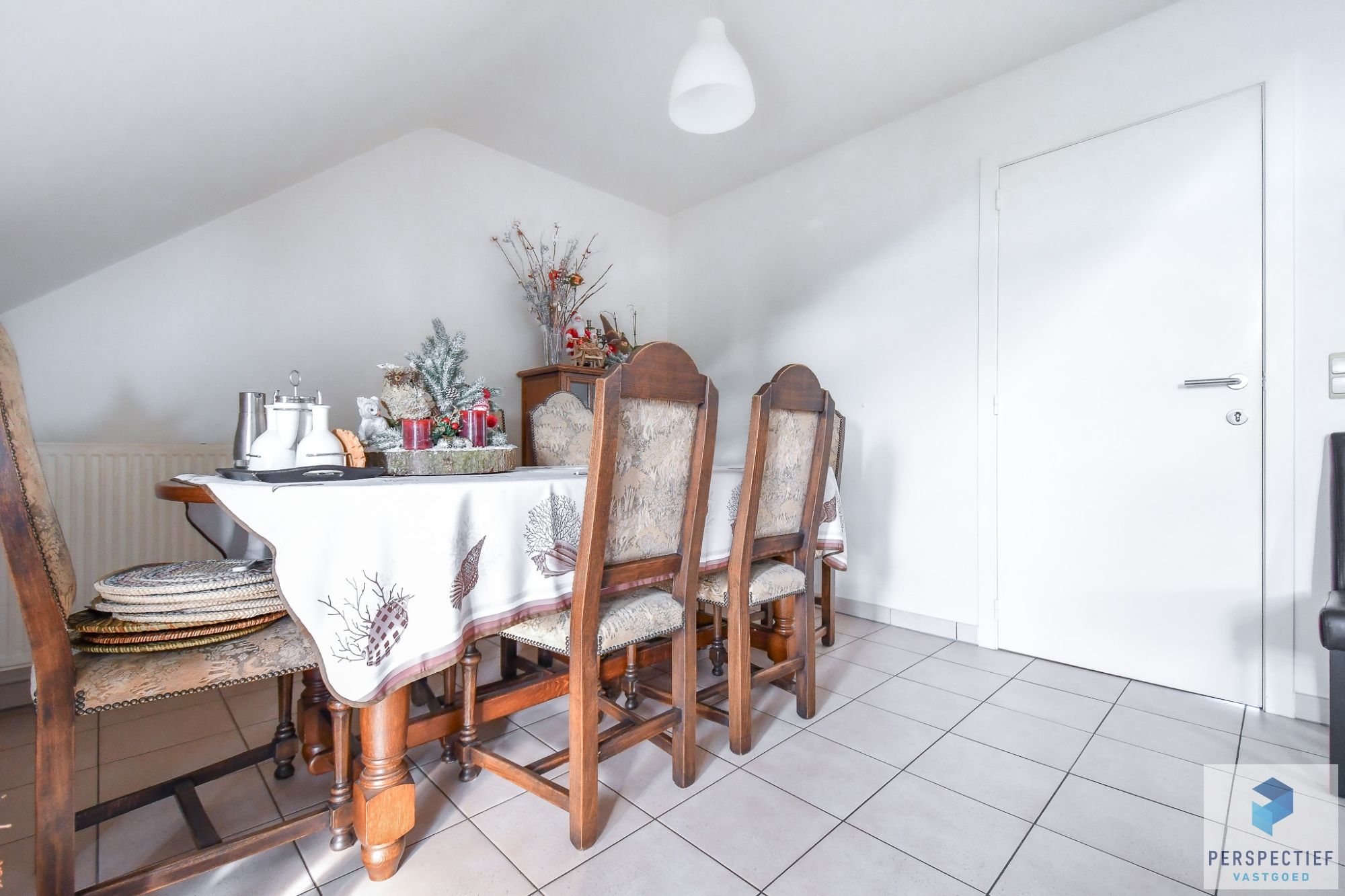 Goed gelegen appartement met 2 slpk - 2 terrassen & autostaanplaats foto 8