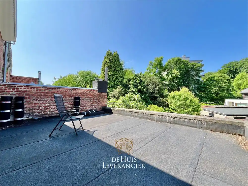 Prachtige, gerenoveerde woning met tuin en garage op toplocatie te koop in Mortsel! foto 21