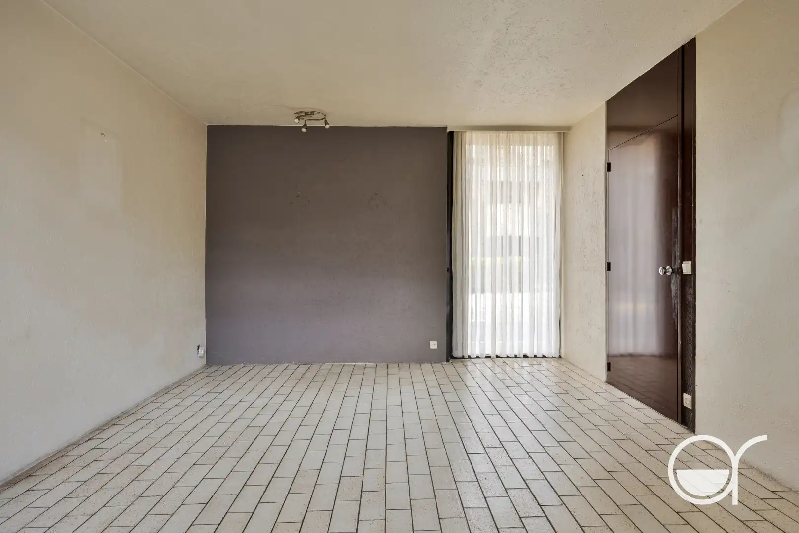 Te renoveren architectenwoning met karakter, koertje en dakterras in Bottelare foto 5