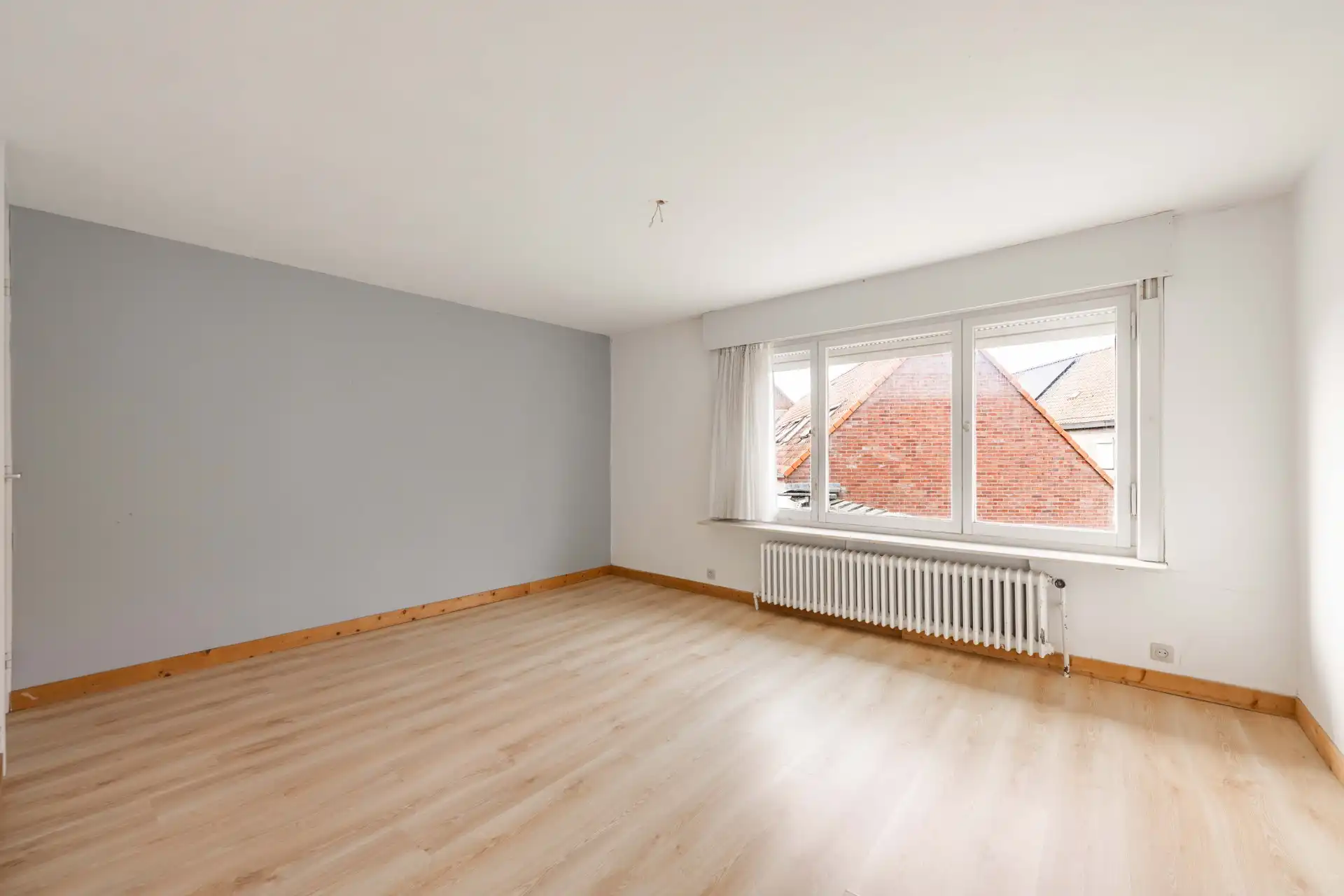 Gezellige woning met drie ruime slaapkamers en veel bergruimte te koop in Wakken foto 10