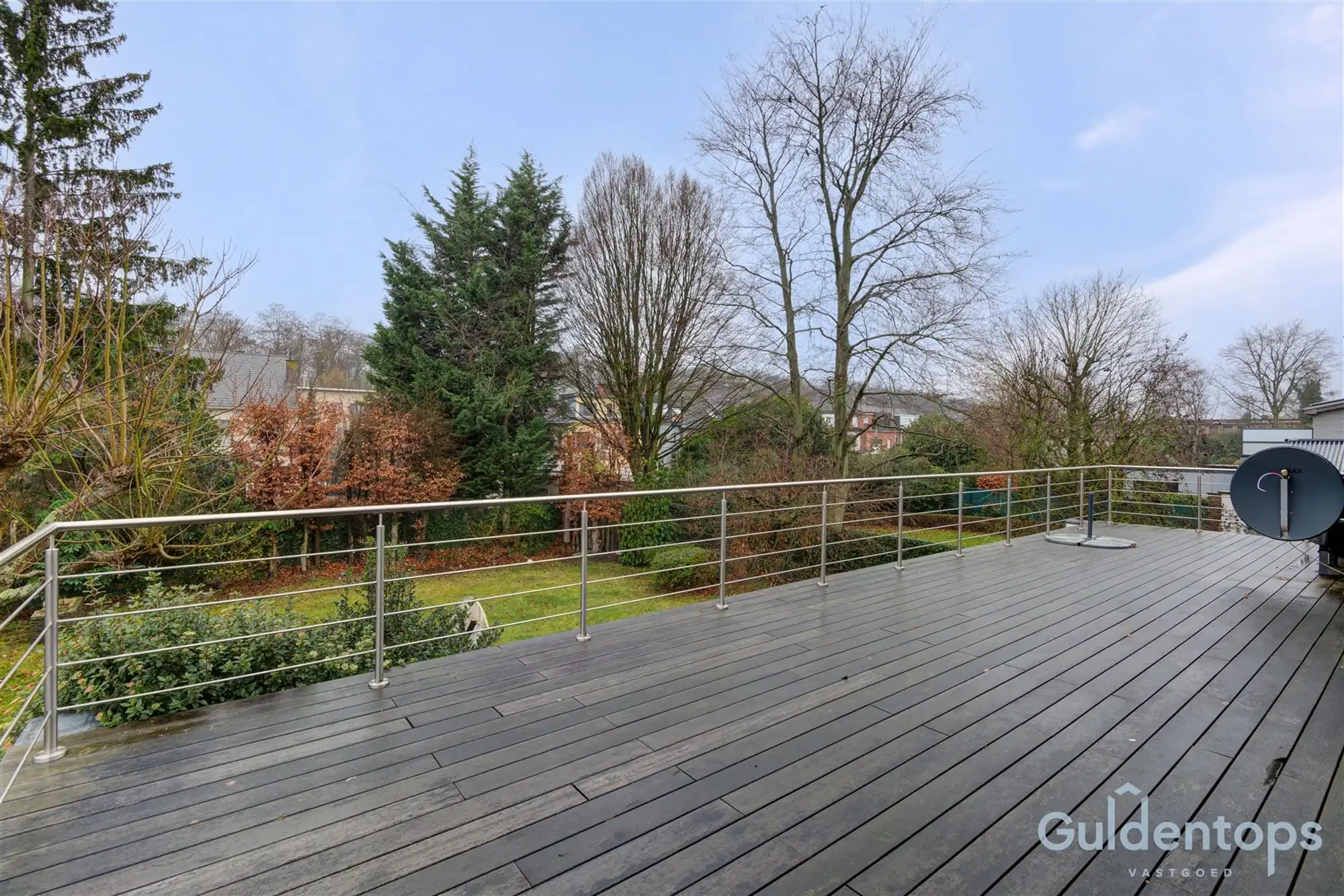 Knappe villa op exceptioneel perceel in gegeerde wijk foto 26