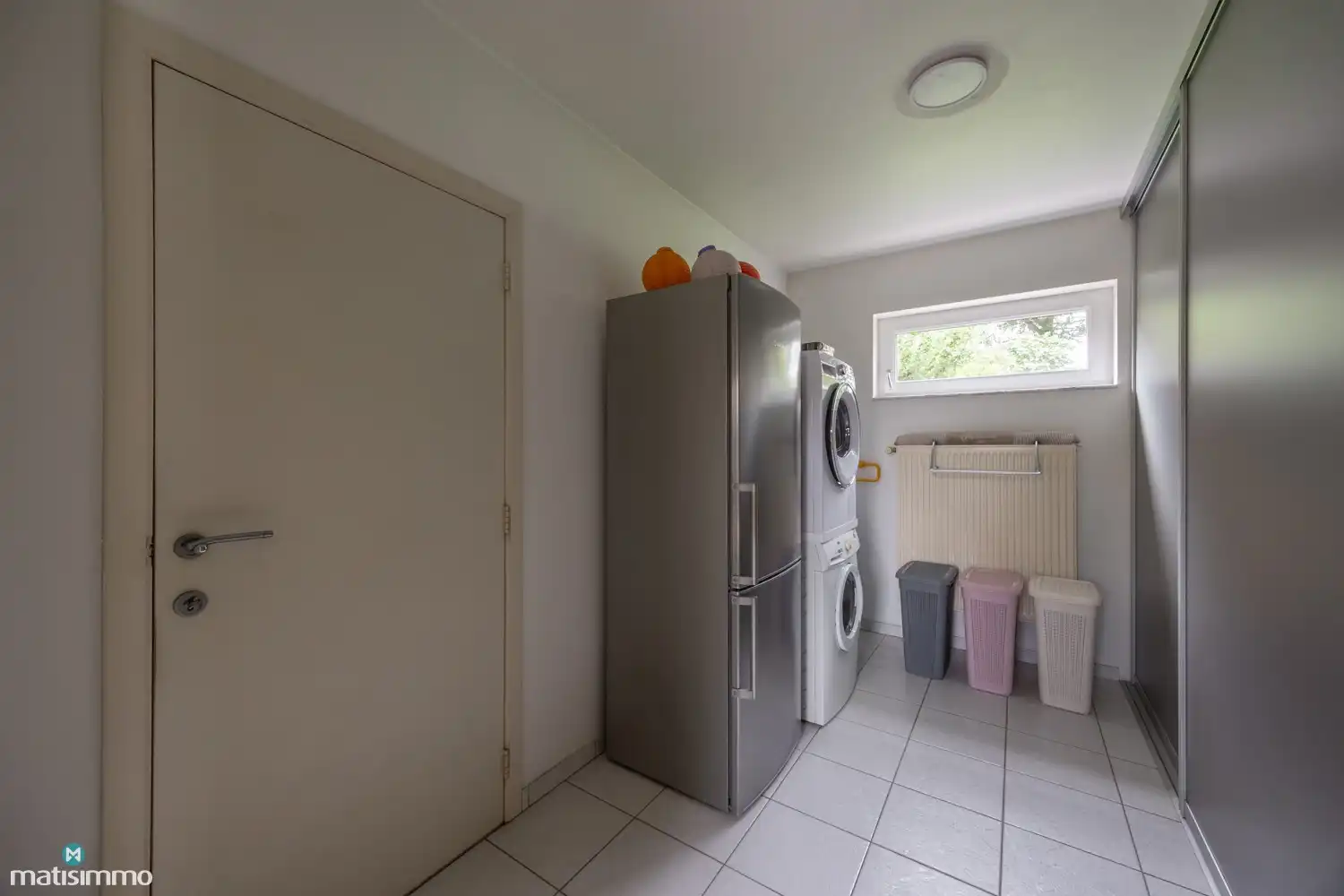 INSTAPKLAAR GERENOVEERDE WONING MET 3 SLAAPKAMERS, GARAGE, CARPORT EN PRACHTIGE TUIN NABIJ HET KANAAL EN DE MAAS IN LANAKEN foto 18