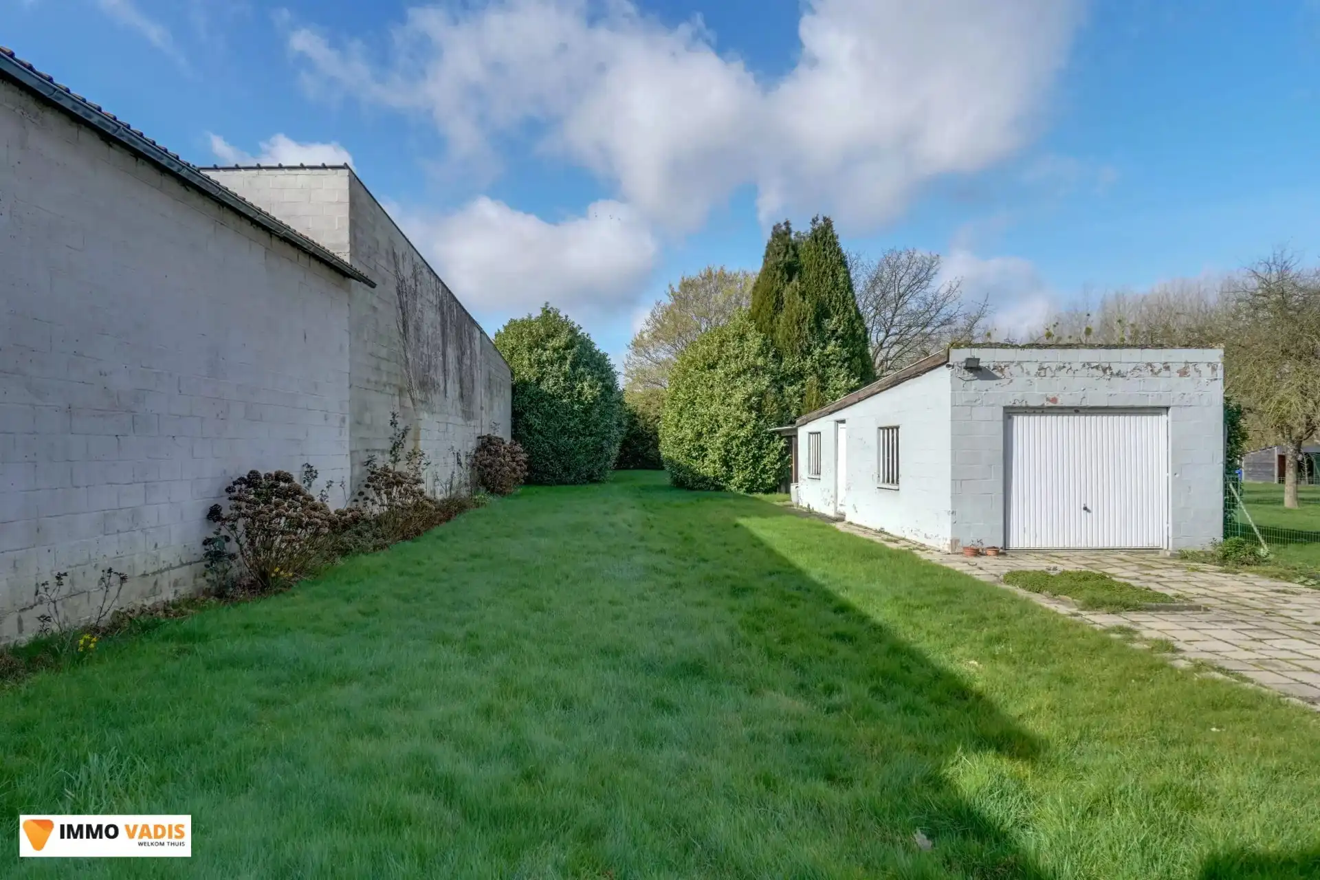 Halfopen bebouwing met 4 slaapkamers en vrijstaande garage foto 27