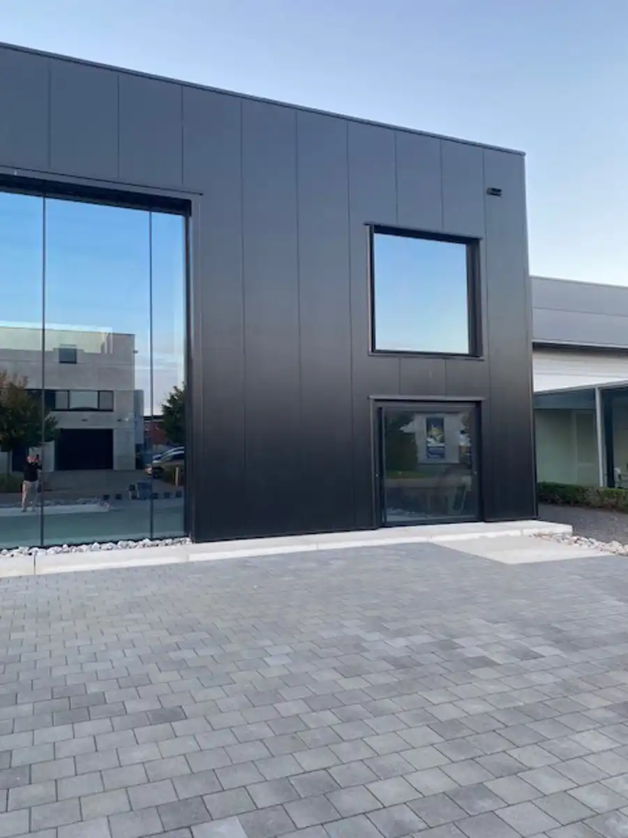 EXCLUSIEF INDUSTRIEEL COMPLEX, MODERN CASCO MULTIFUNCTIONEEL foto 3