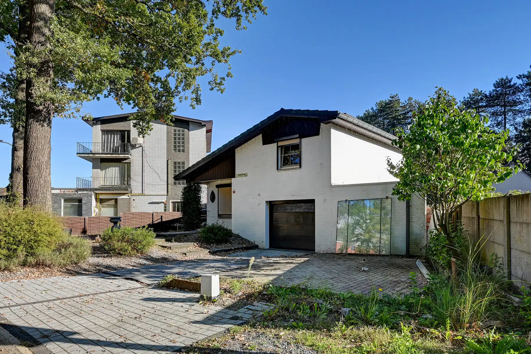 Karaktervolle en energiezuinige split-level woning op een perceel van 3a 96ca. foto 2