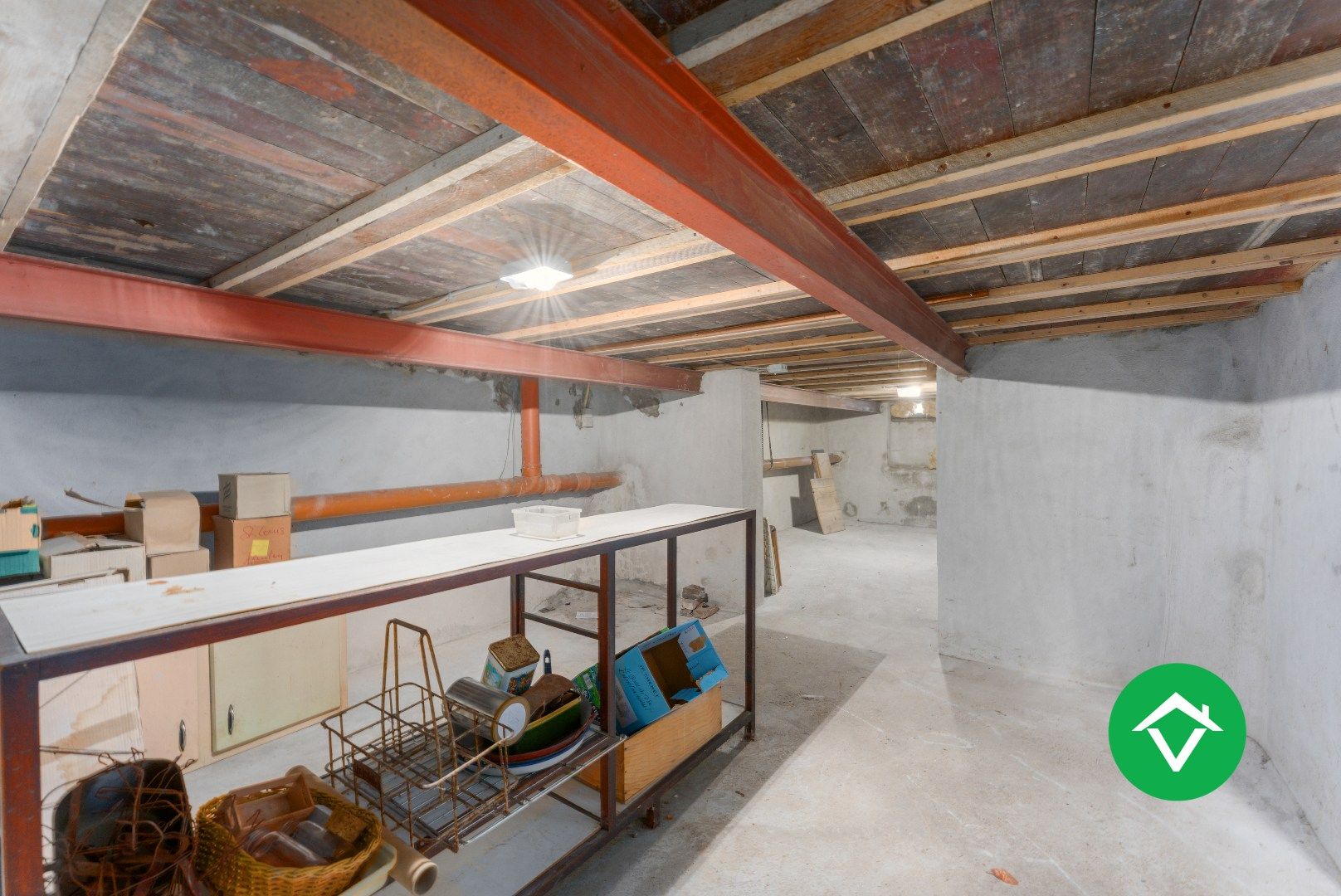 Ruim herenhuis met 4 slaapkamers en aparte garagebox in centrum Gistel foto 14