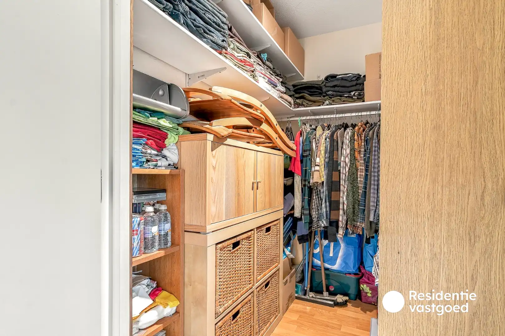 Instapklaar éénslaapkamerappartement met terras en zwembad te Bredene! foto 11