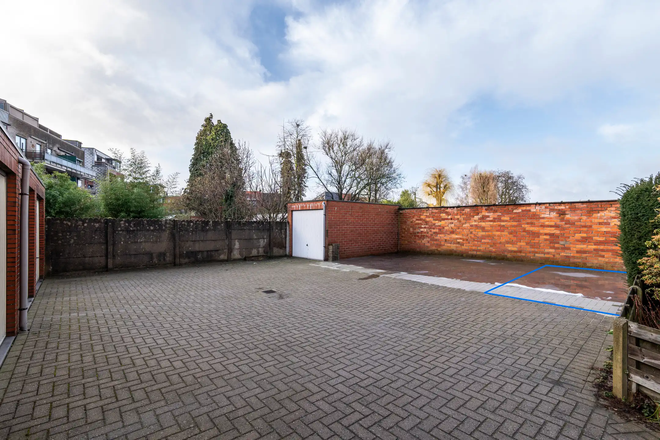 Perceel voor garage met vergunning foto 3