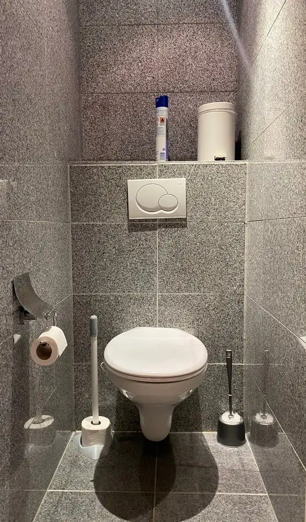 Ingedeelde kantoorruimte met visibiliteit te huur in Sint-Martens-Latem foto 19