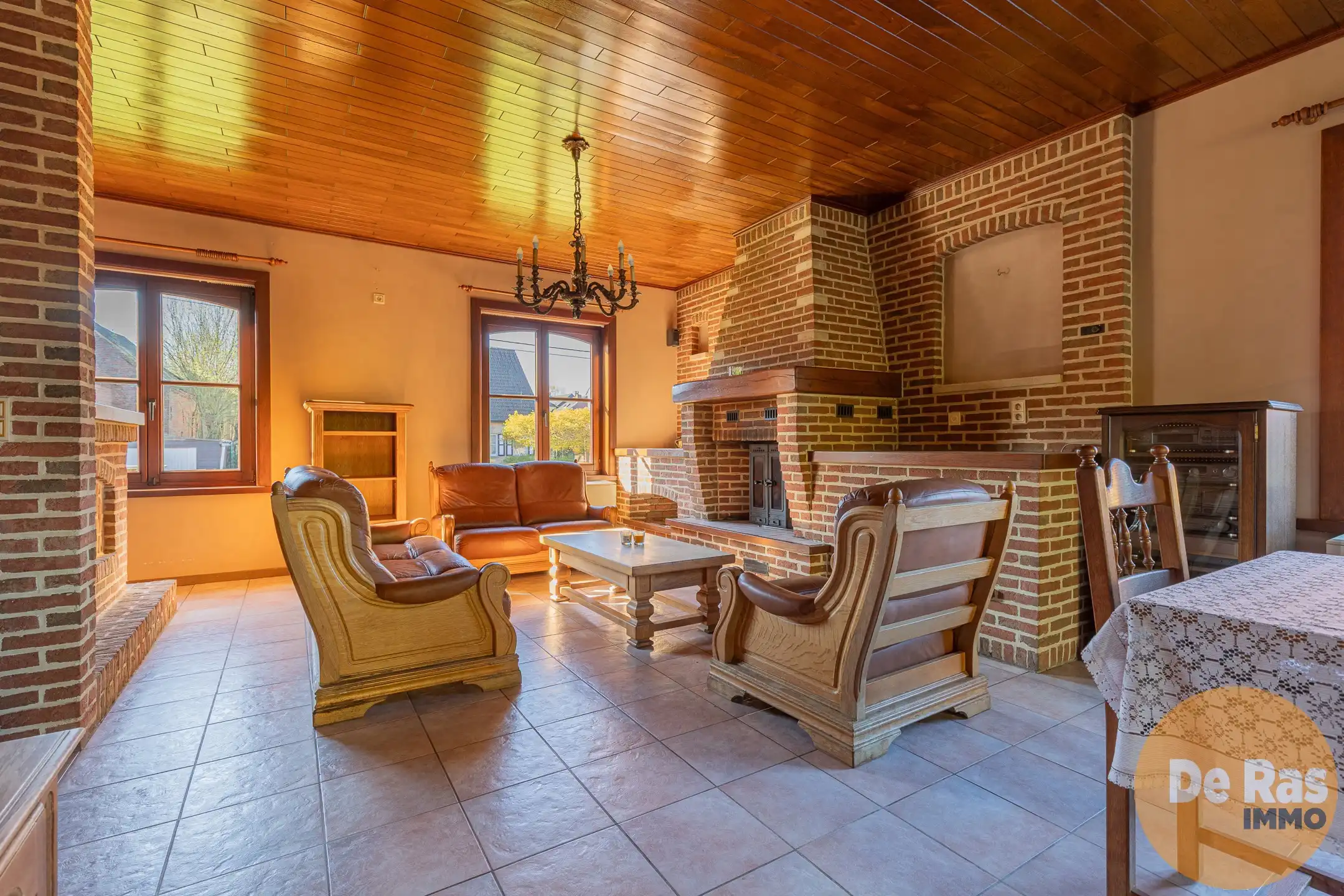 ERPE-MERE - Ruime villa met potentieel in rustige straat foto 3