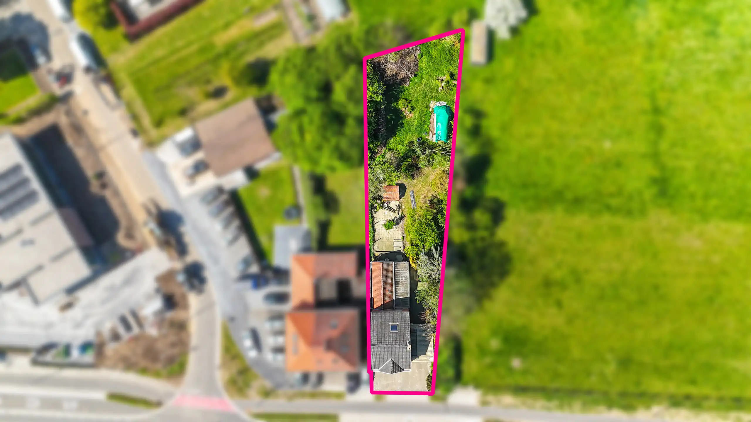Te renoveren woning met 3 slpkms op ruim perceel van 8a58ca! foto 38