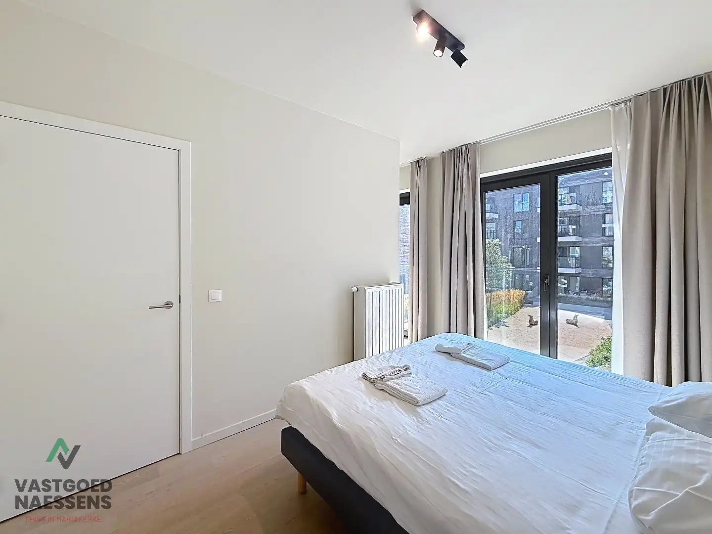 SCHITTEREND DUPLEX-APPARTEMENT – 3 SLPK – 2 BADKAMERS – ZONNIG TERRAS foto 17