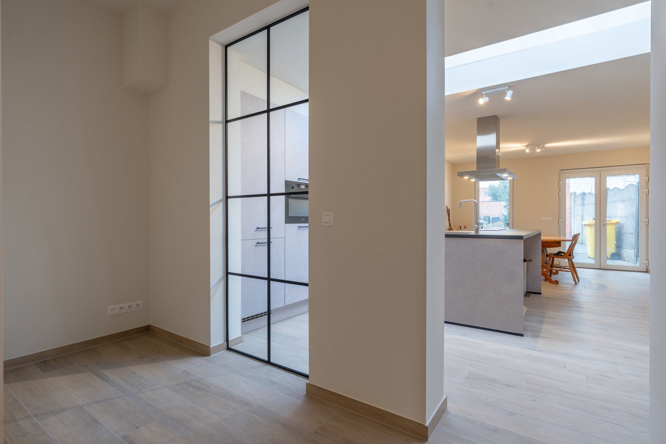 Stadswoning met 3 slpk's, tuin en dubbele garage te Turnhout foto 6