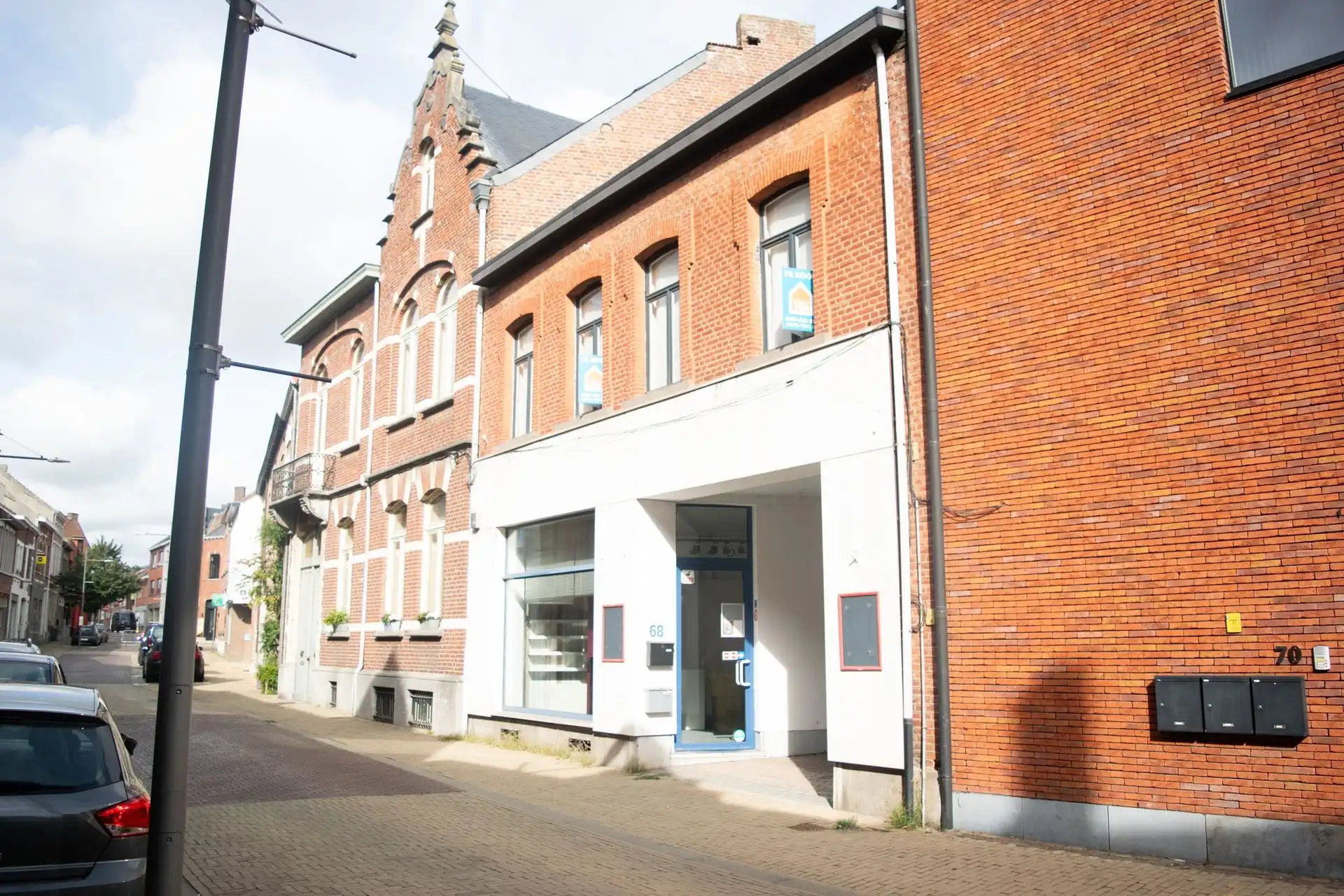 Handelspand met appartement foto 2