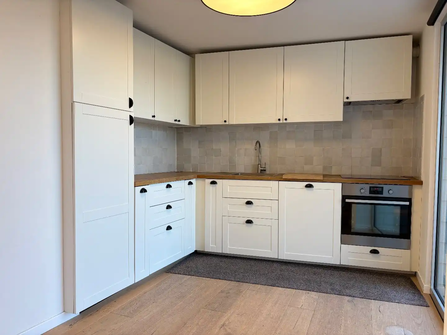 Hedendaagse woning met tuin en 1 slaapkamer te Heule. foto 2