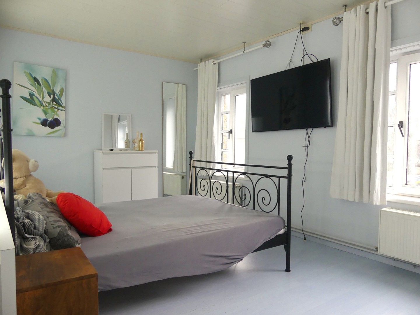 Dorpscafé met woonst, ruime garage en binnenkoer foto 14