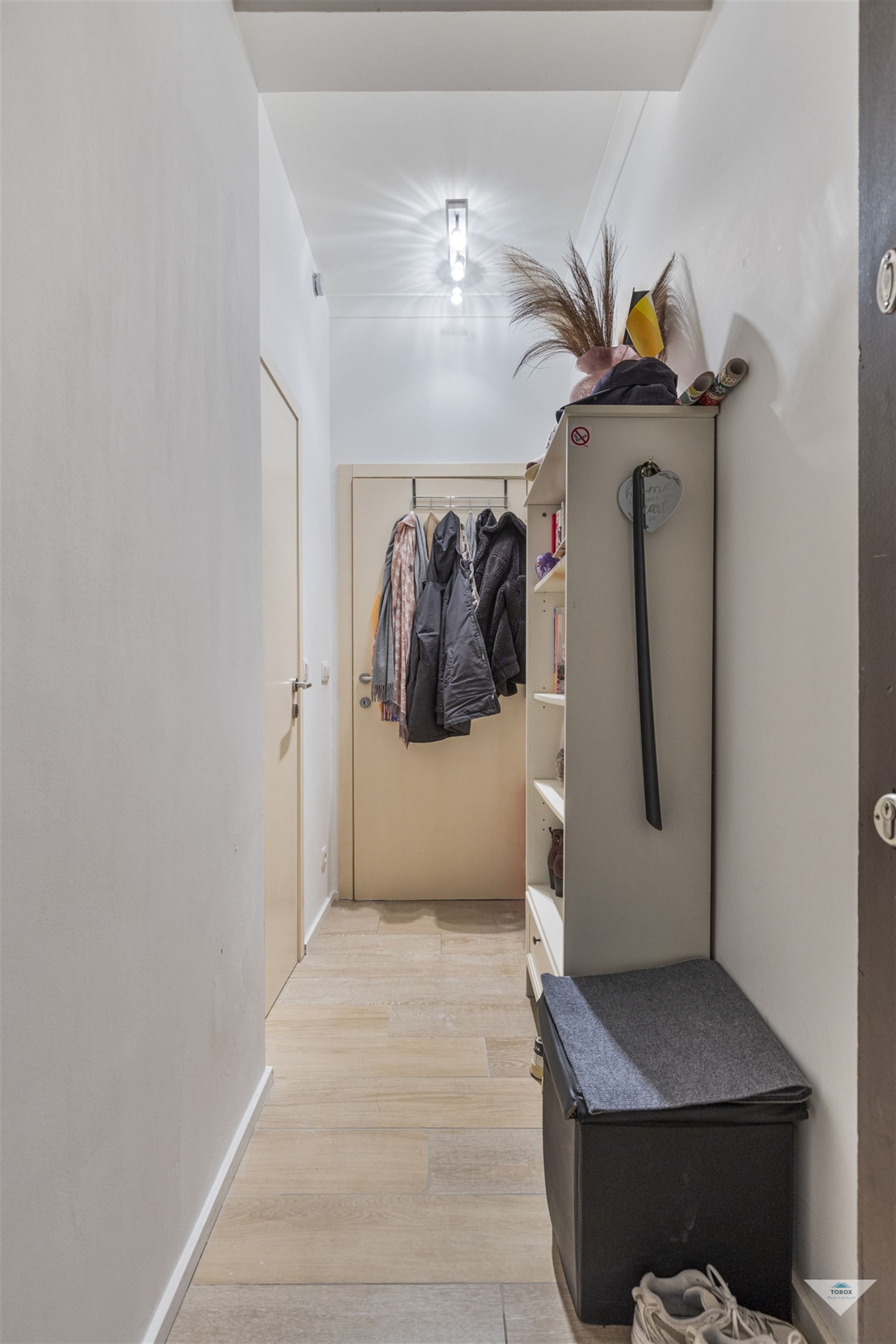 Aangename studio met groot terras en groen uitzicht foto 7