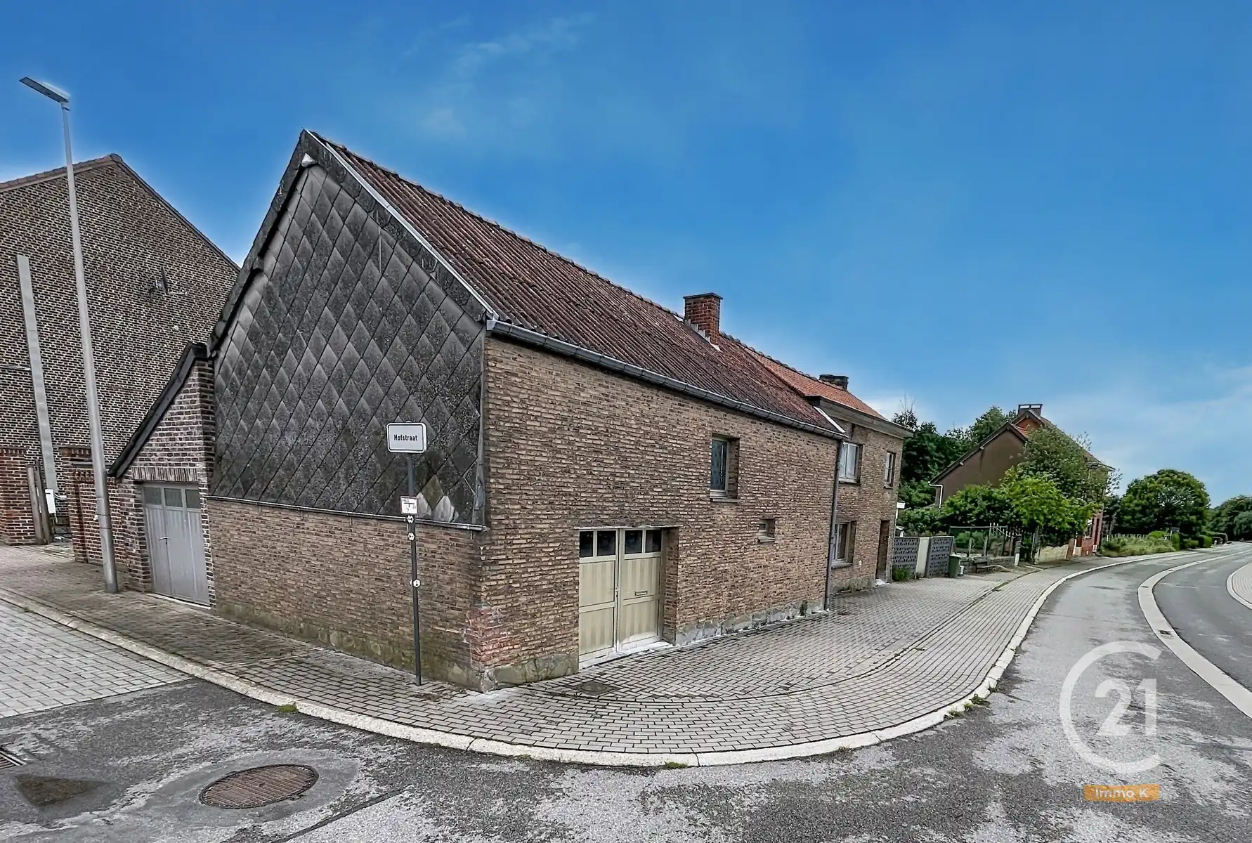 Te renoveren woning met werkplaats en vele mogelijkheden foto 2