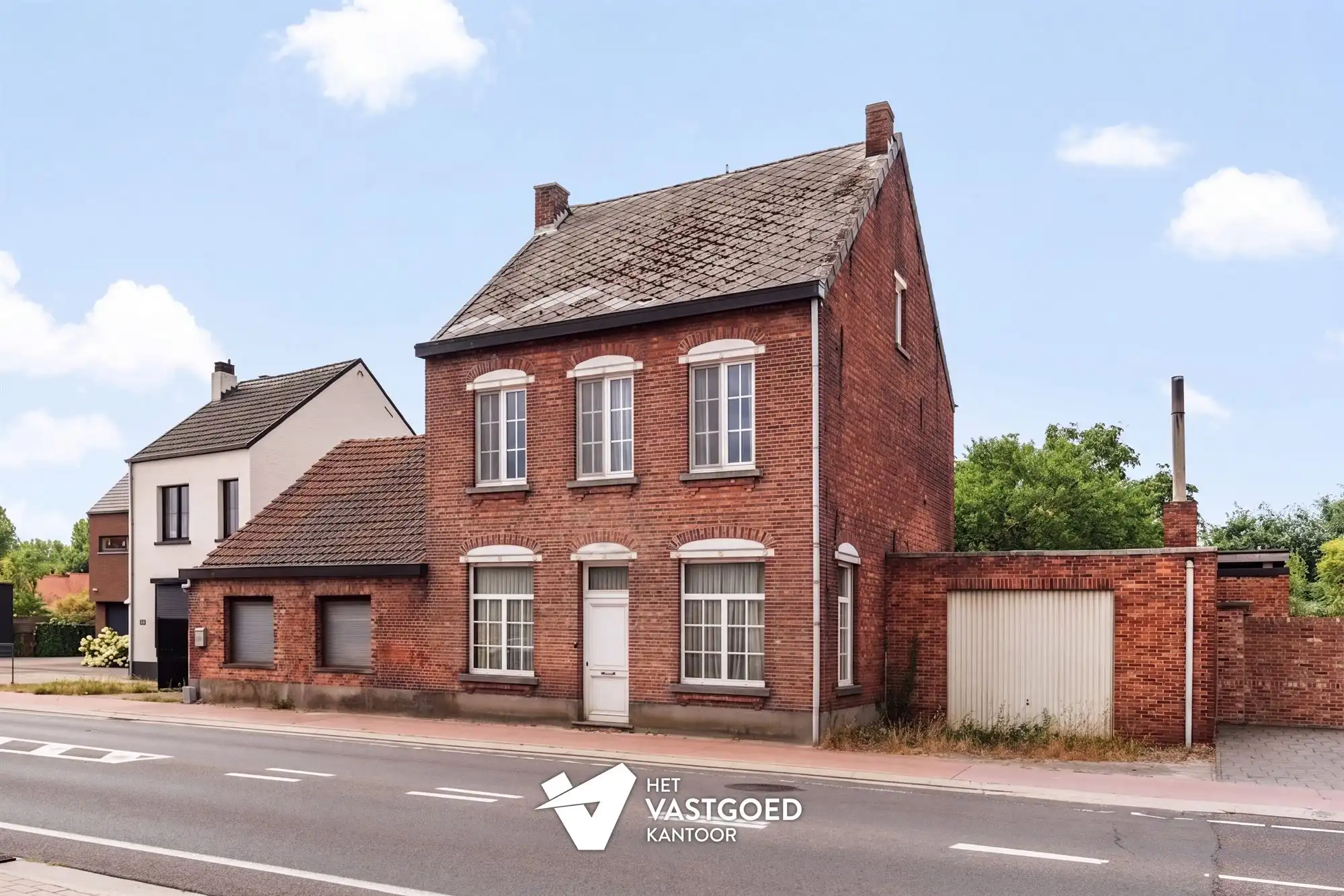 KARAKTERVOLLE RENOVATIEWONING MET 3 SLAAPKAMERS EN VEEL POTENTIEEL IN BALEN foto {{pictureIndex}}